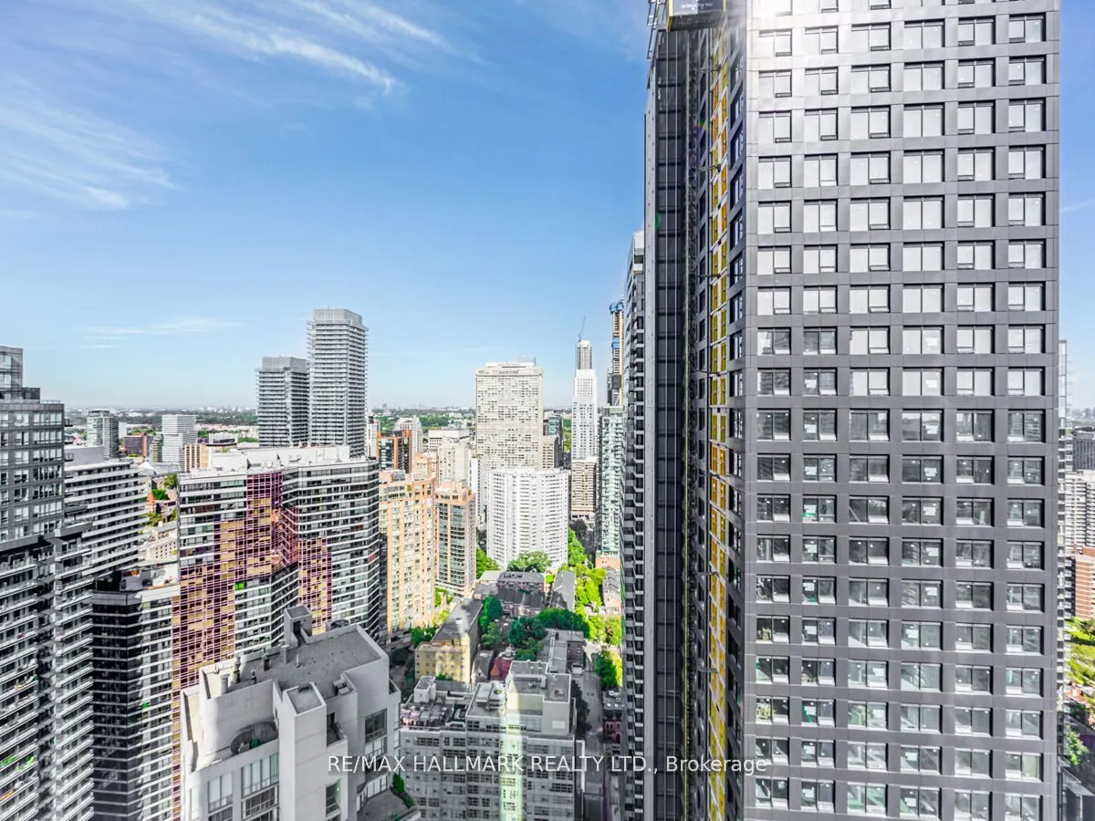 11 Wellesley Street W, #3909