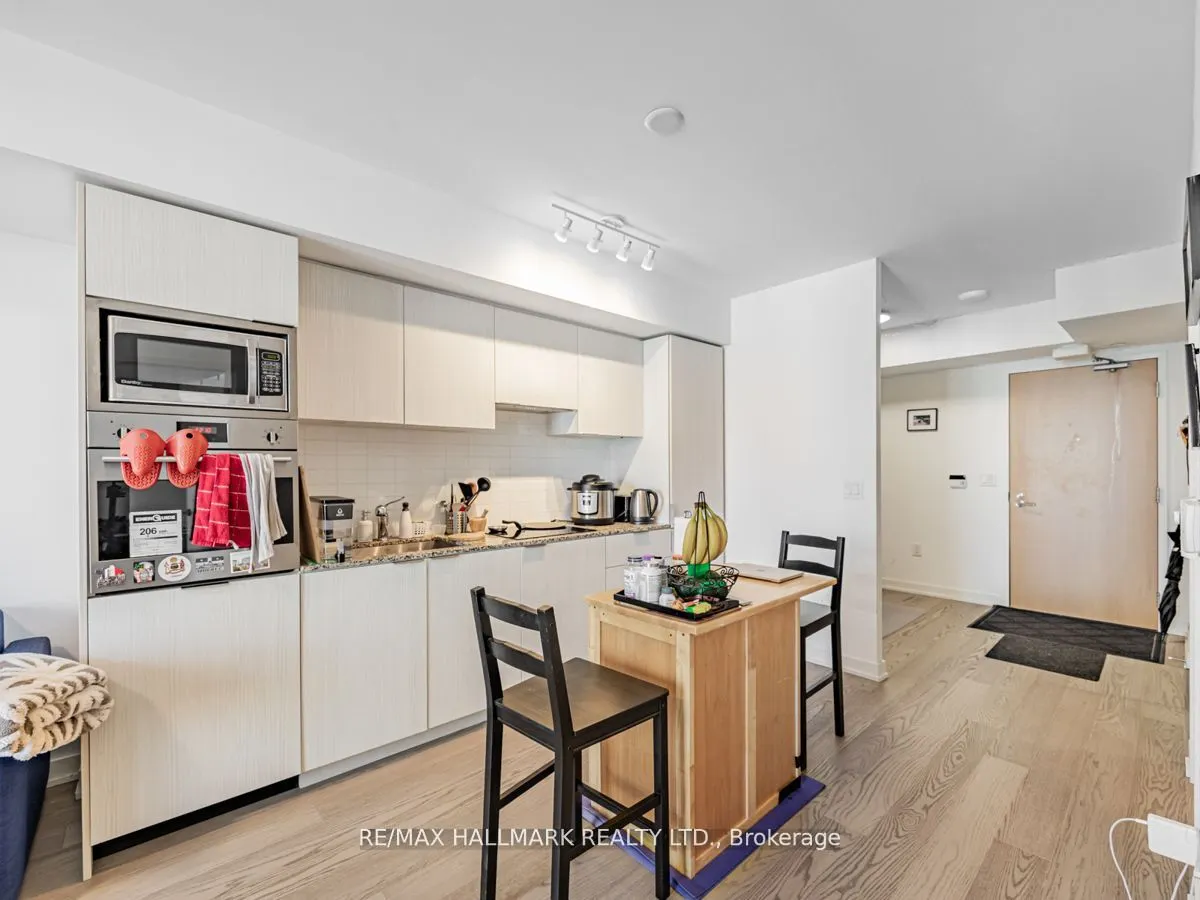 11 Wellesley Street W, #3909