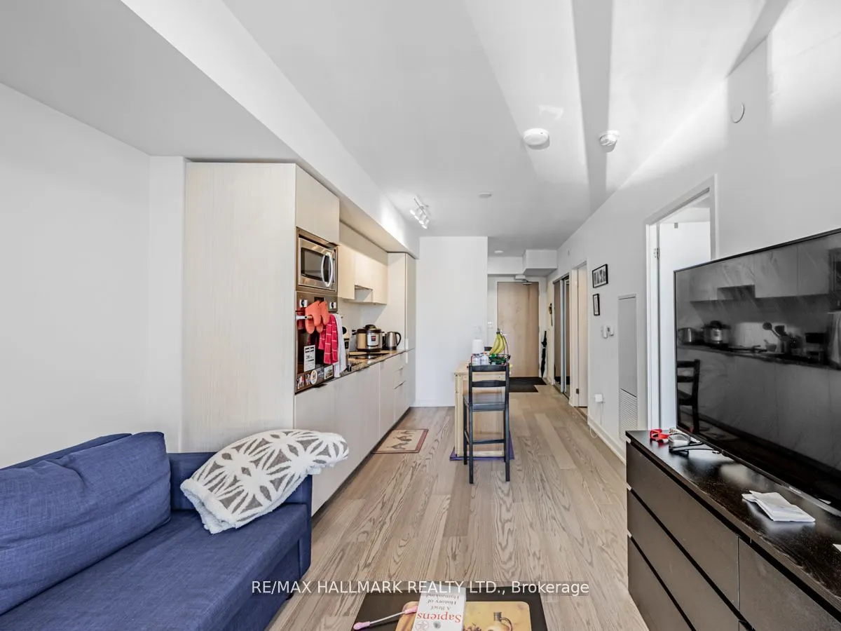 11 Wellesley Street W, #3909