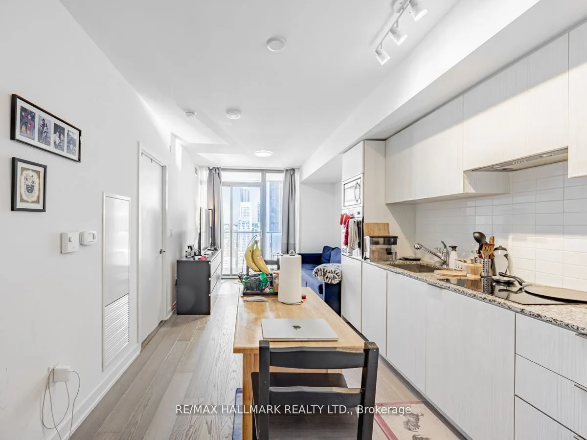 11 Wellesley Street W, #3909