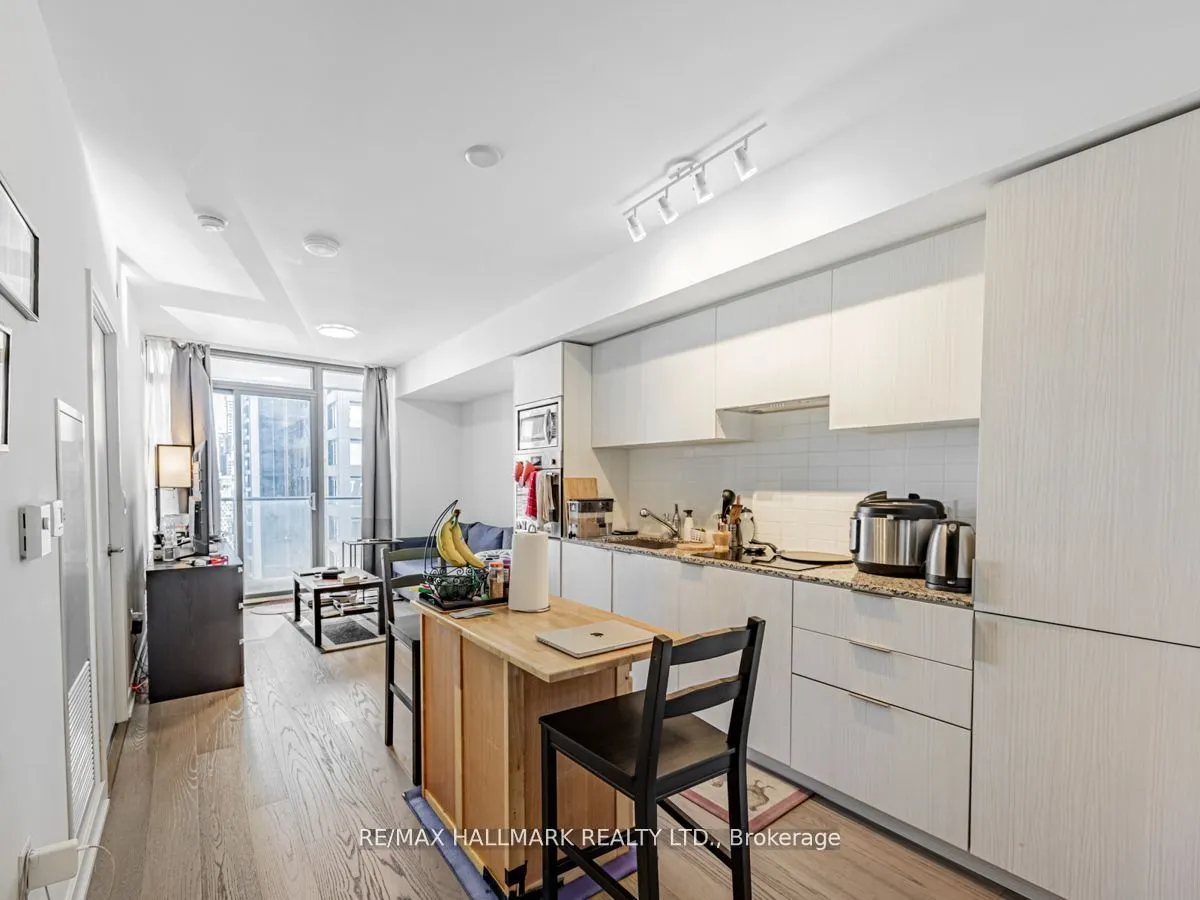 11 Wellesley Street W, #3909