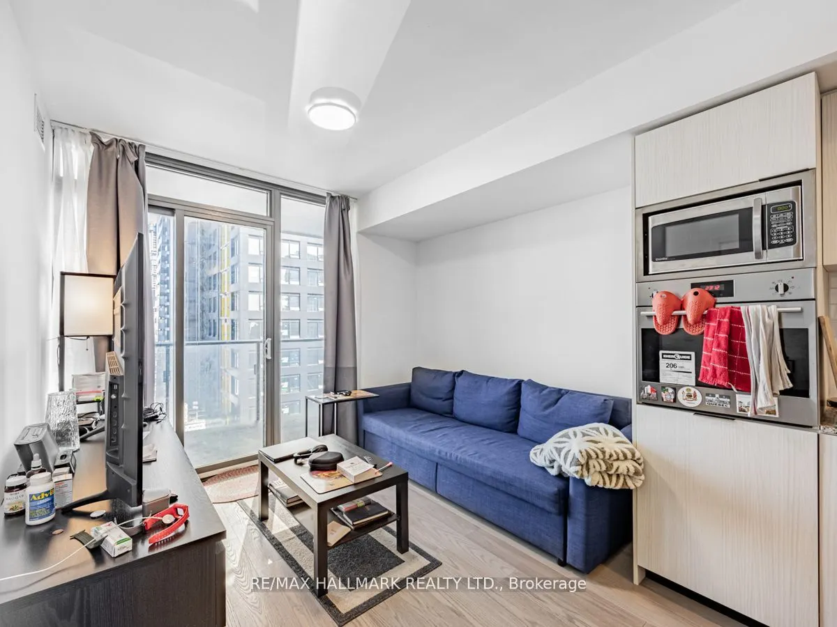 11 Wellesley Street W, #3909