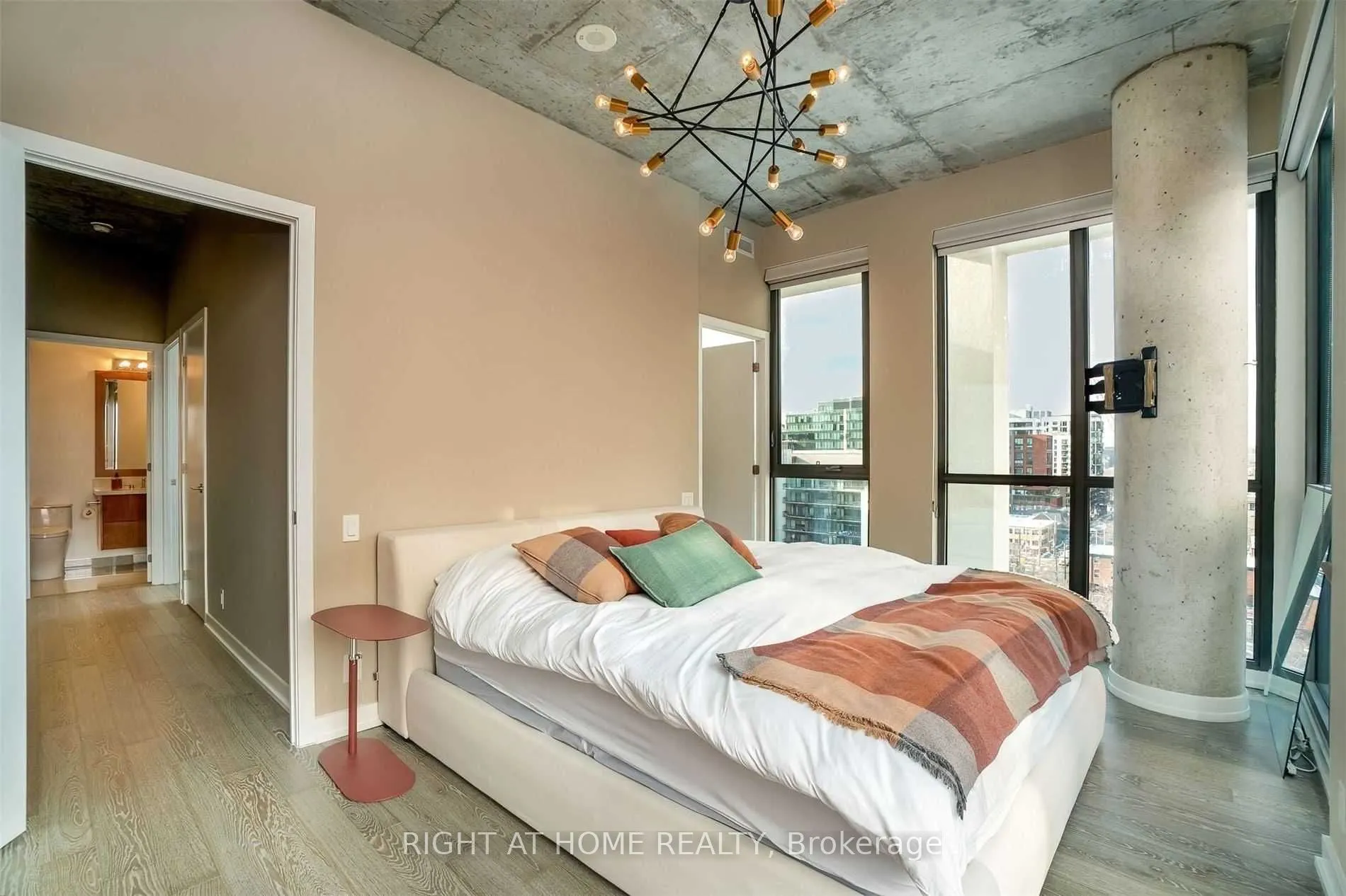 39 Brant Street, #Ph 1022