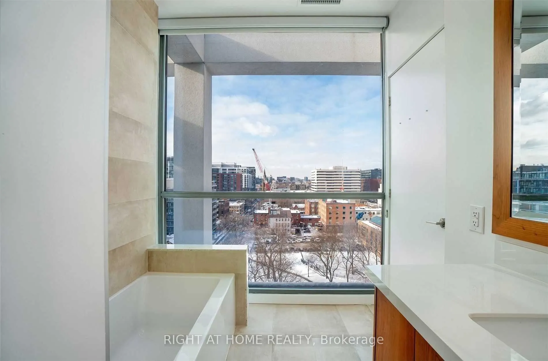 39 Brant Street, #Ph 1022