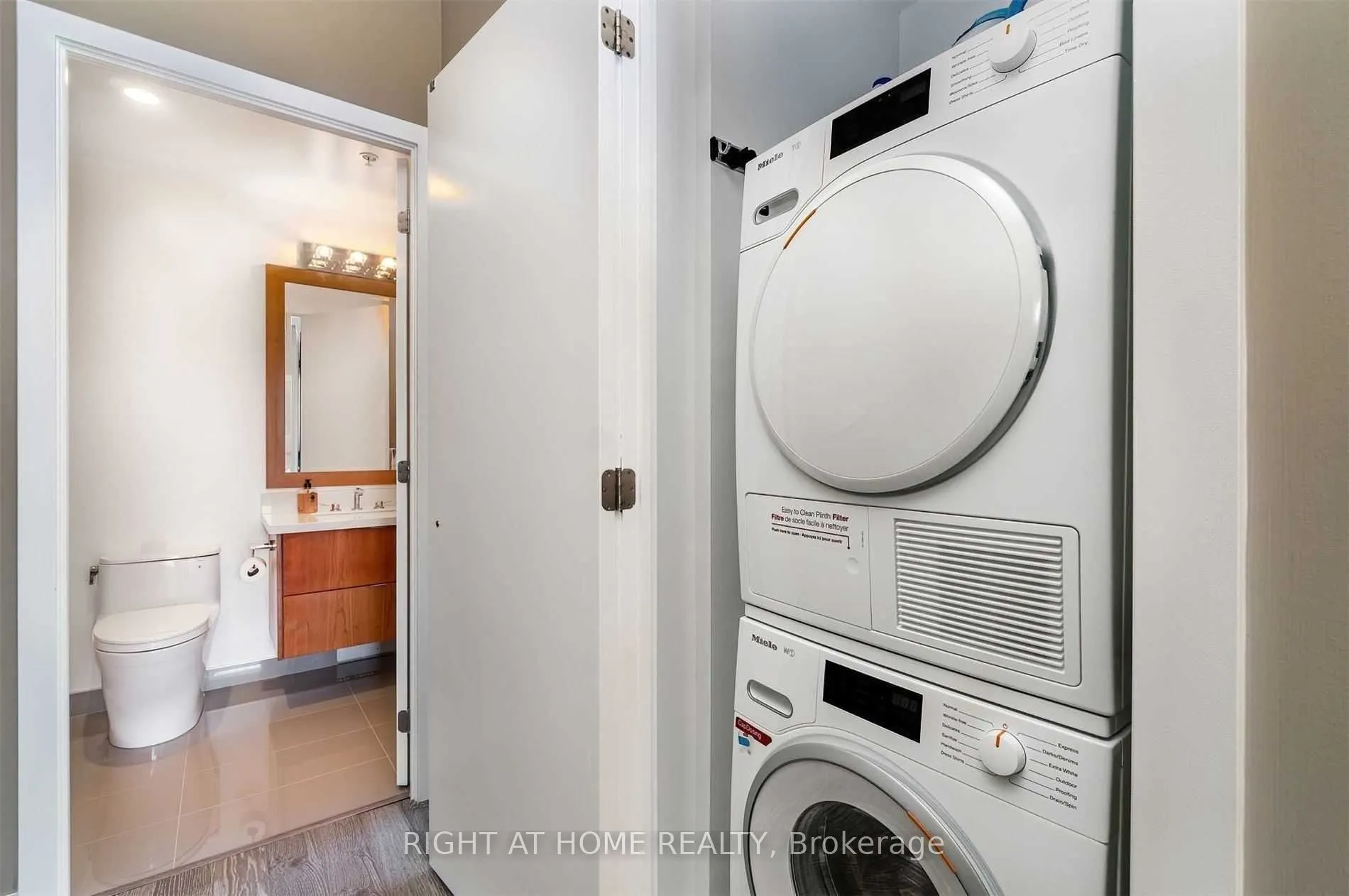 39 Brant Street, #Ph 1022