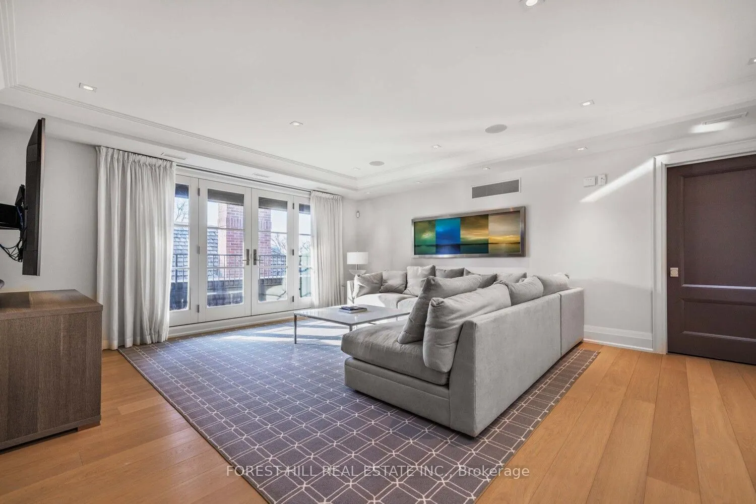 221 Dunvegan Road