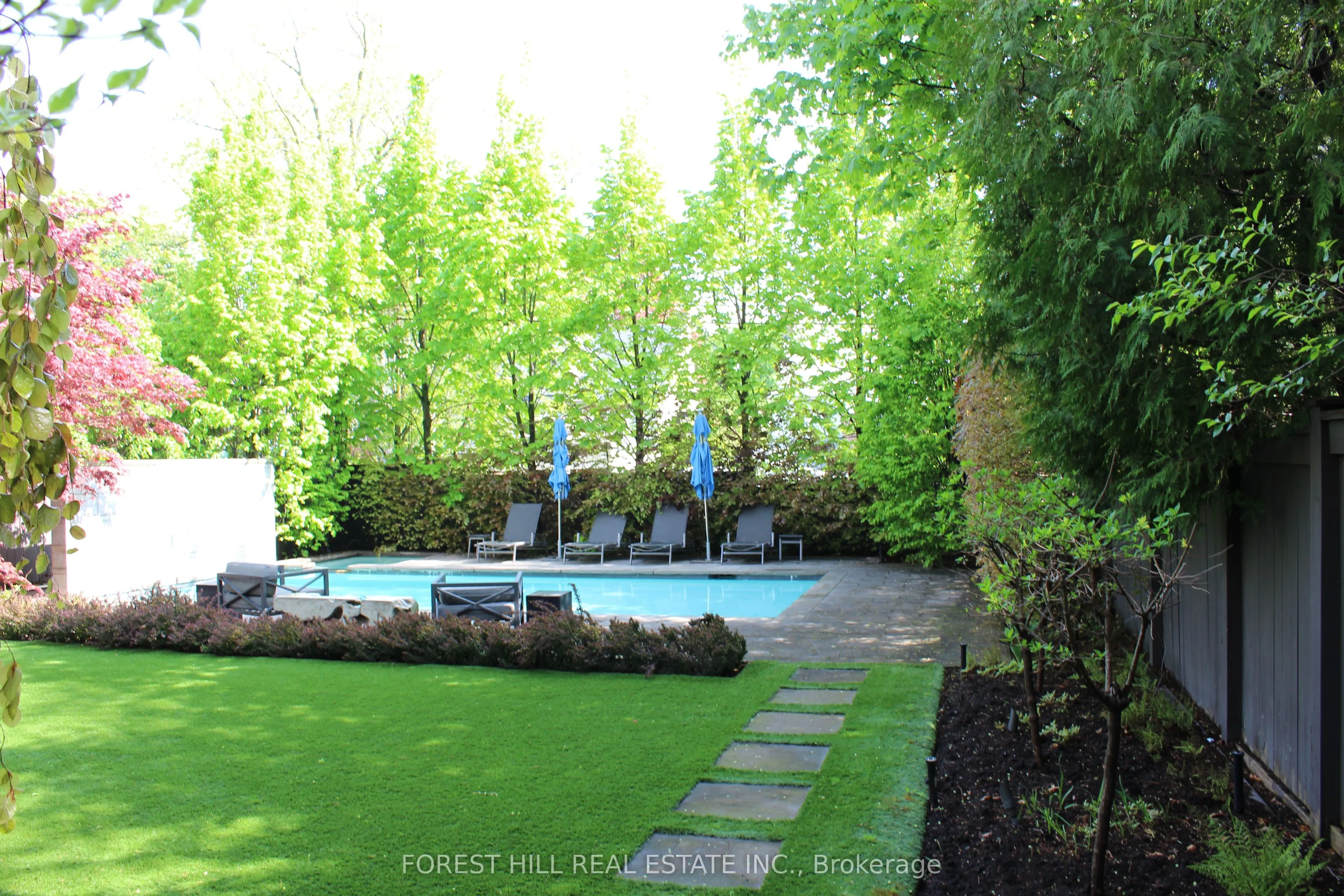 221 Dunvegan Road