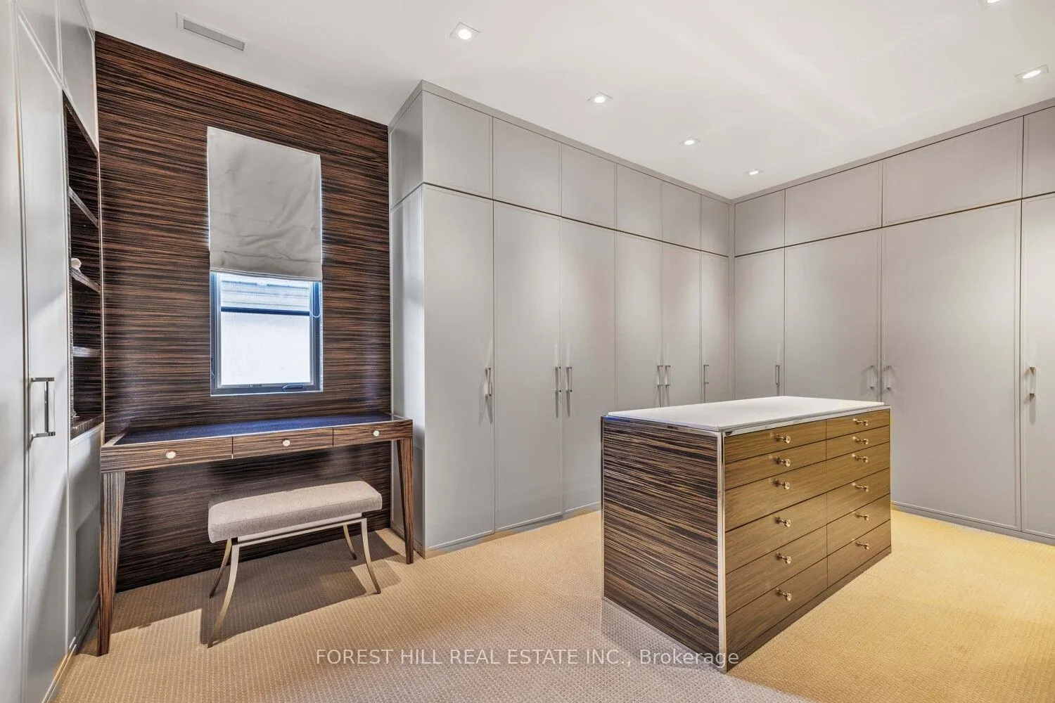 221 Dunvegan Road