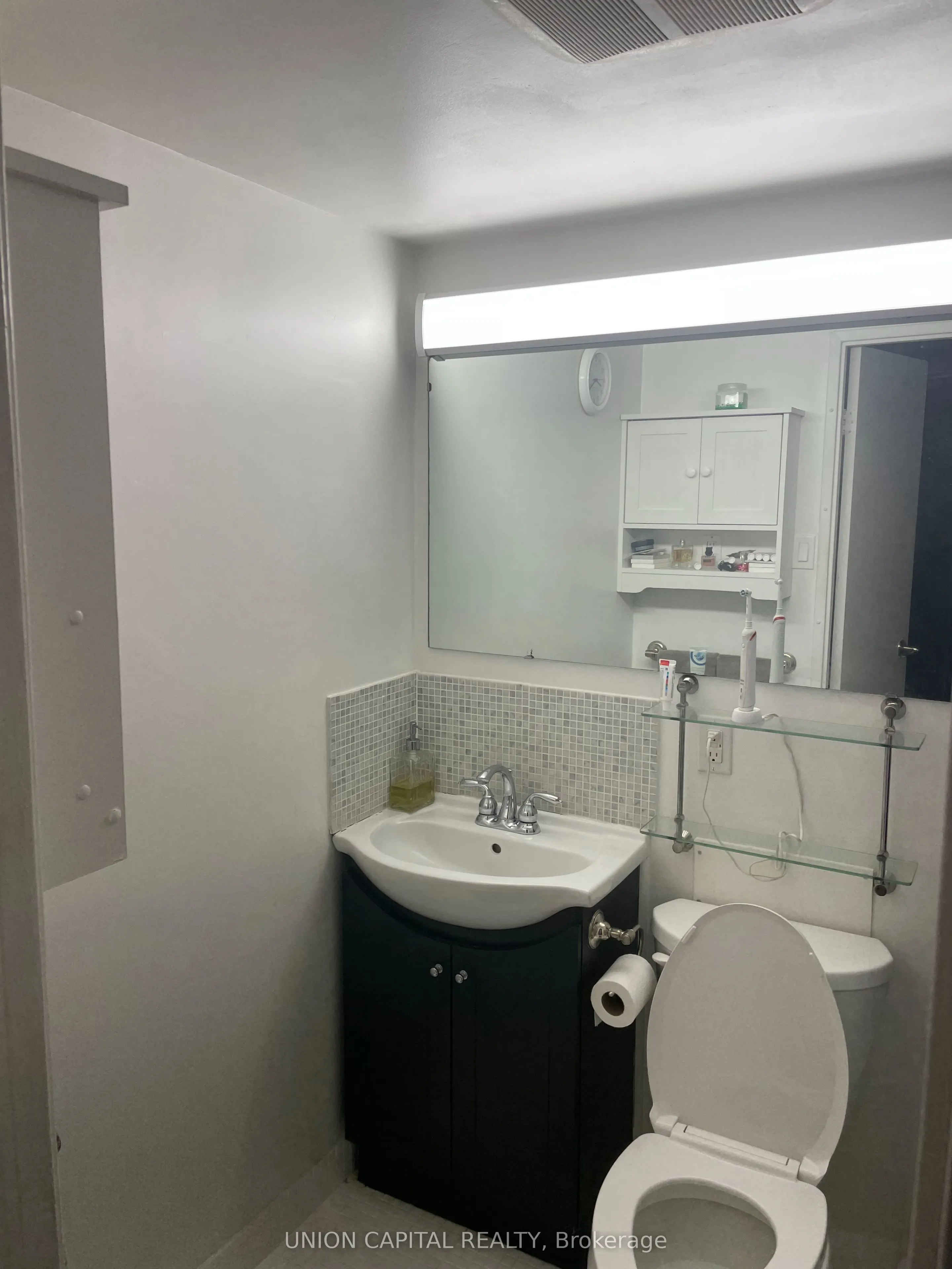 720 Spadina Avenue, #1011