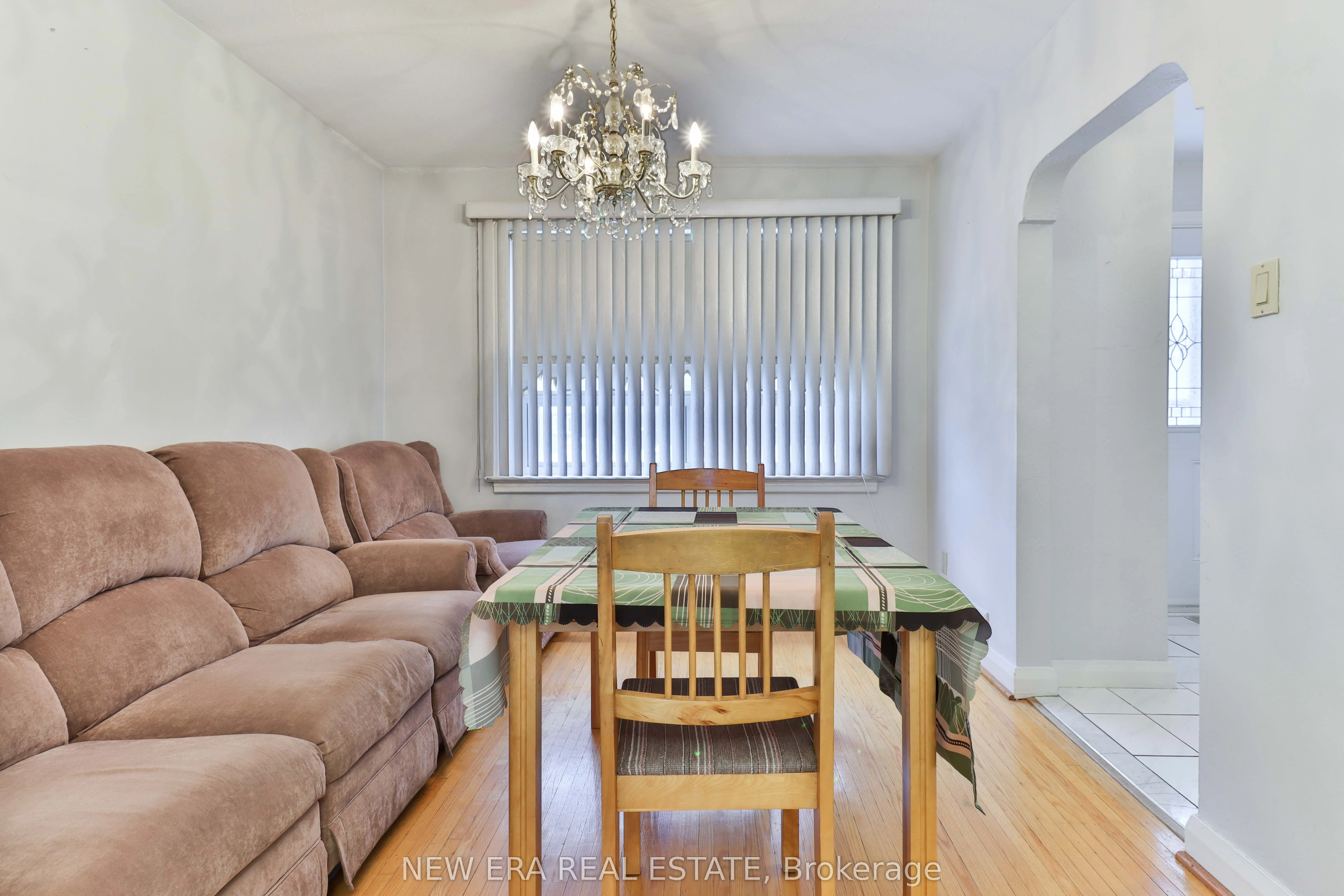 27 Dell Park Avenue