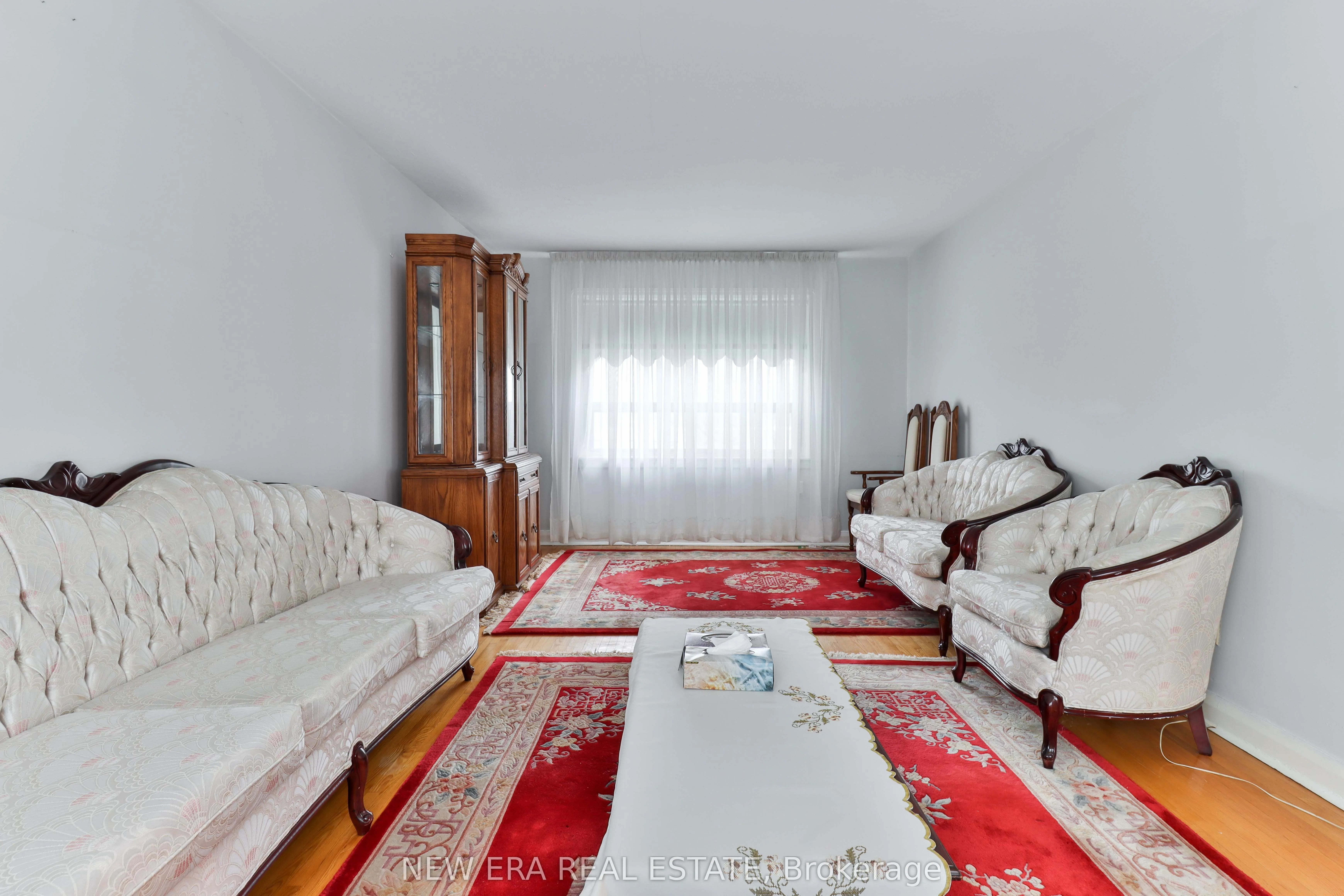 27 Dell Park Avenue
