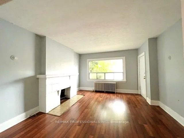 1131 &1131A Avenue Road