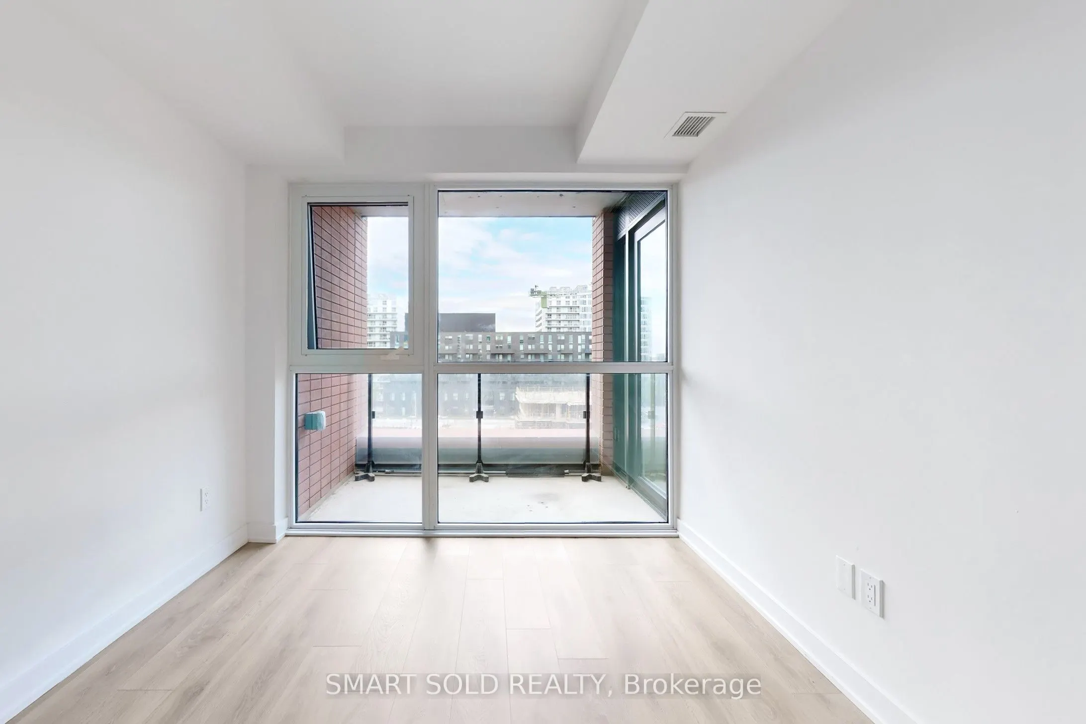 8 Tippett Road, #628