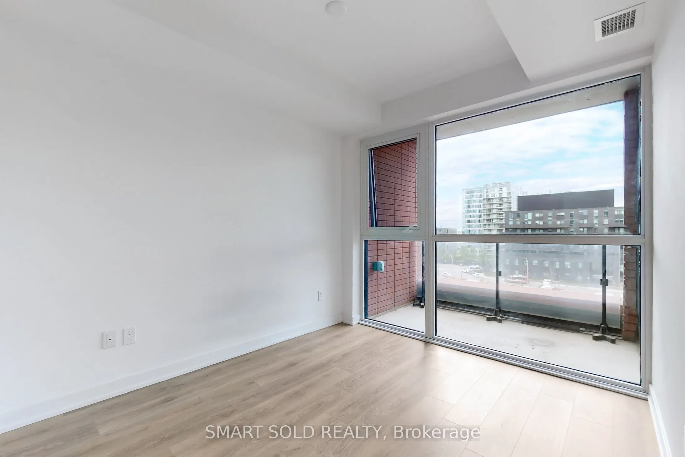 8 Tippett Road, #628