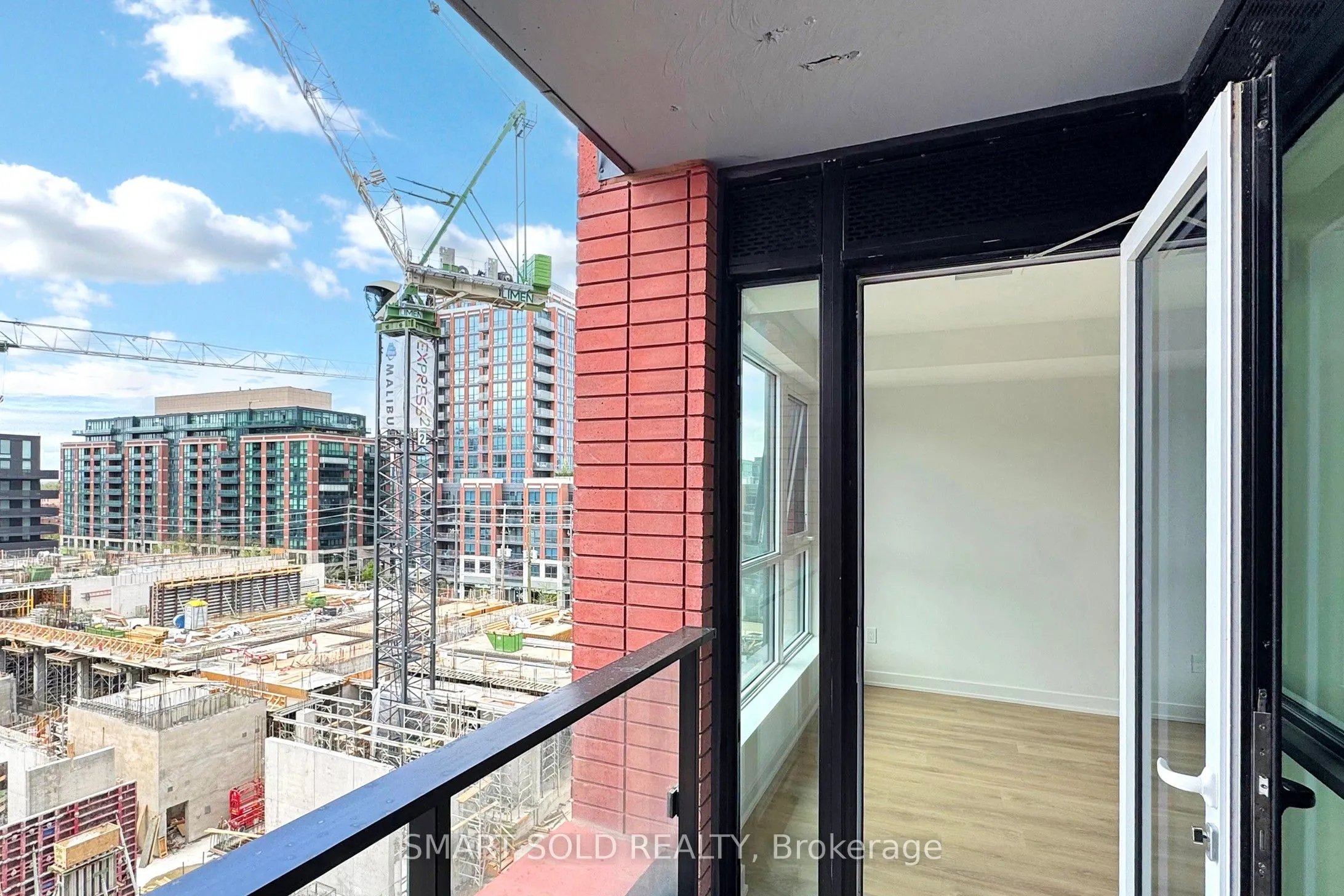 8 Tippett Road, #628