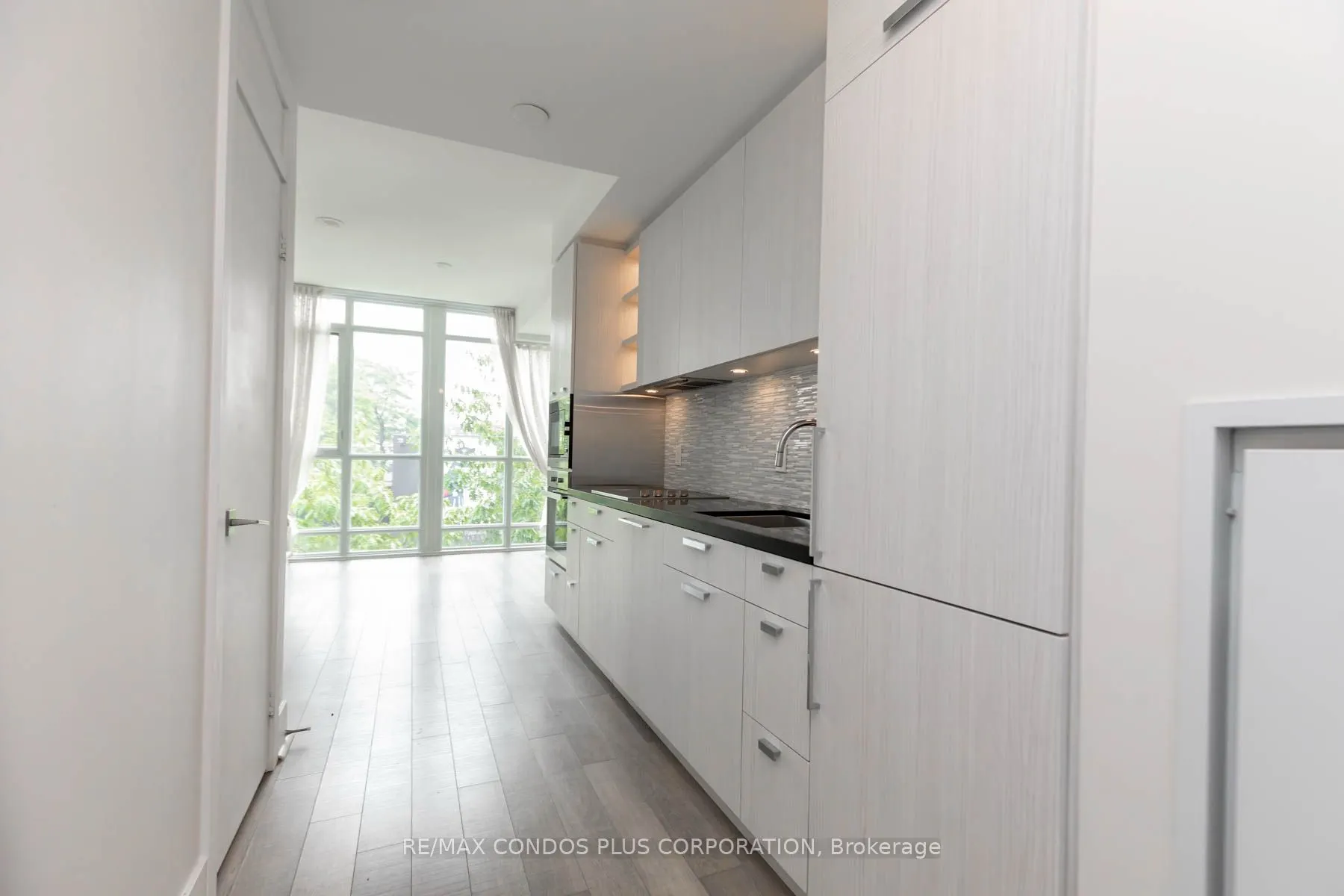 32 Davenport Road #306