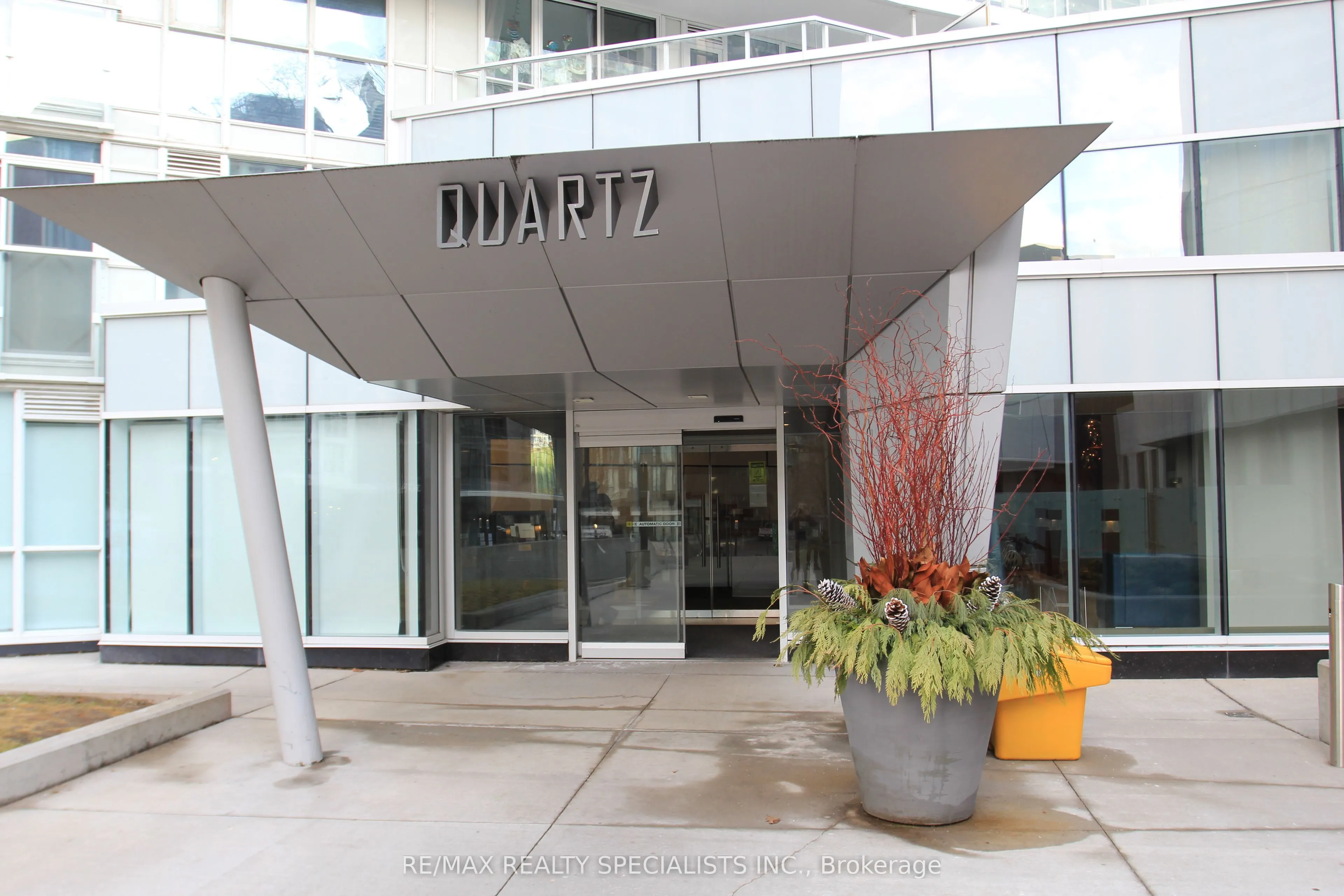 75 Queens Wharf Road, #707