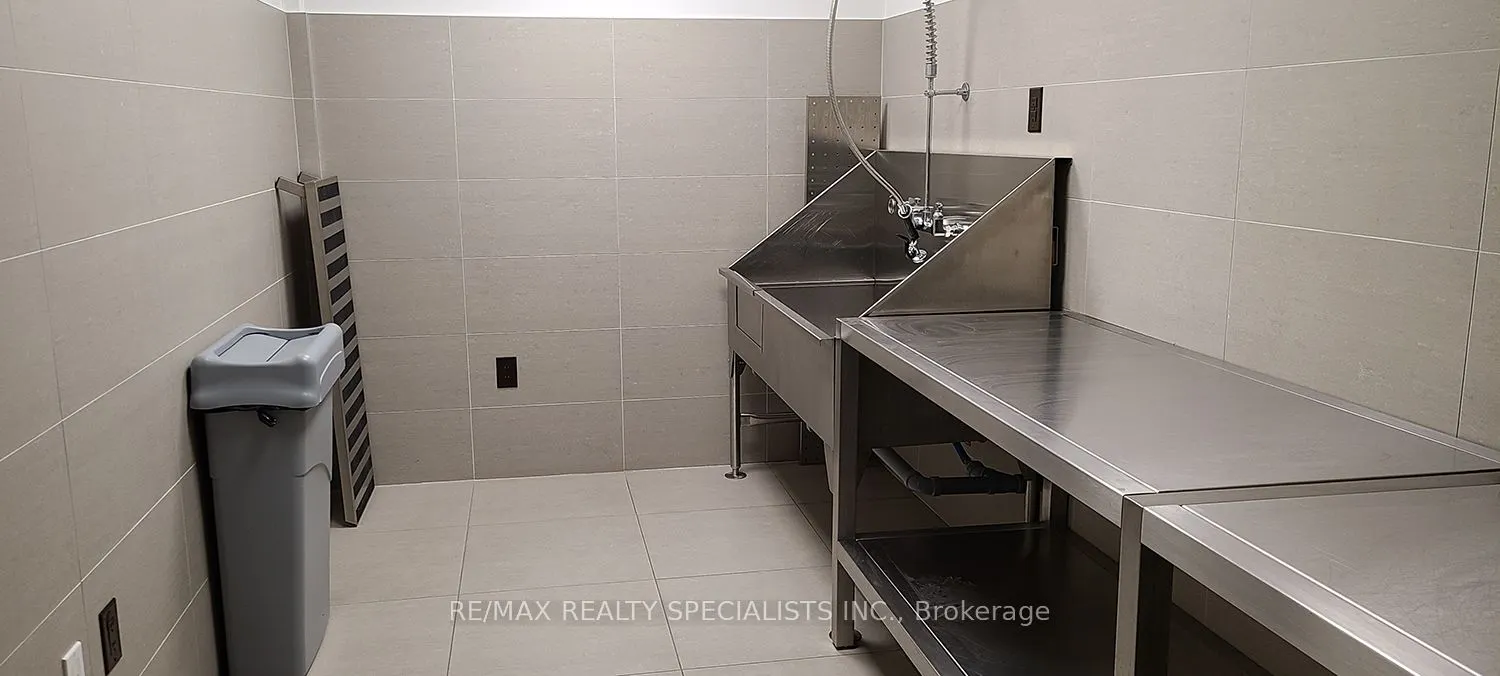 75 Queens Wharf Road, #707