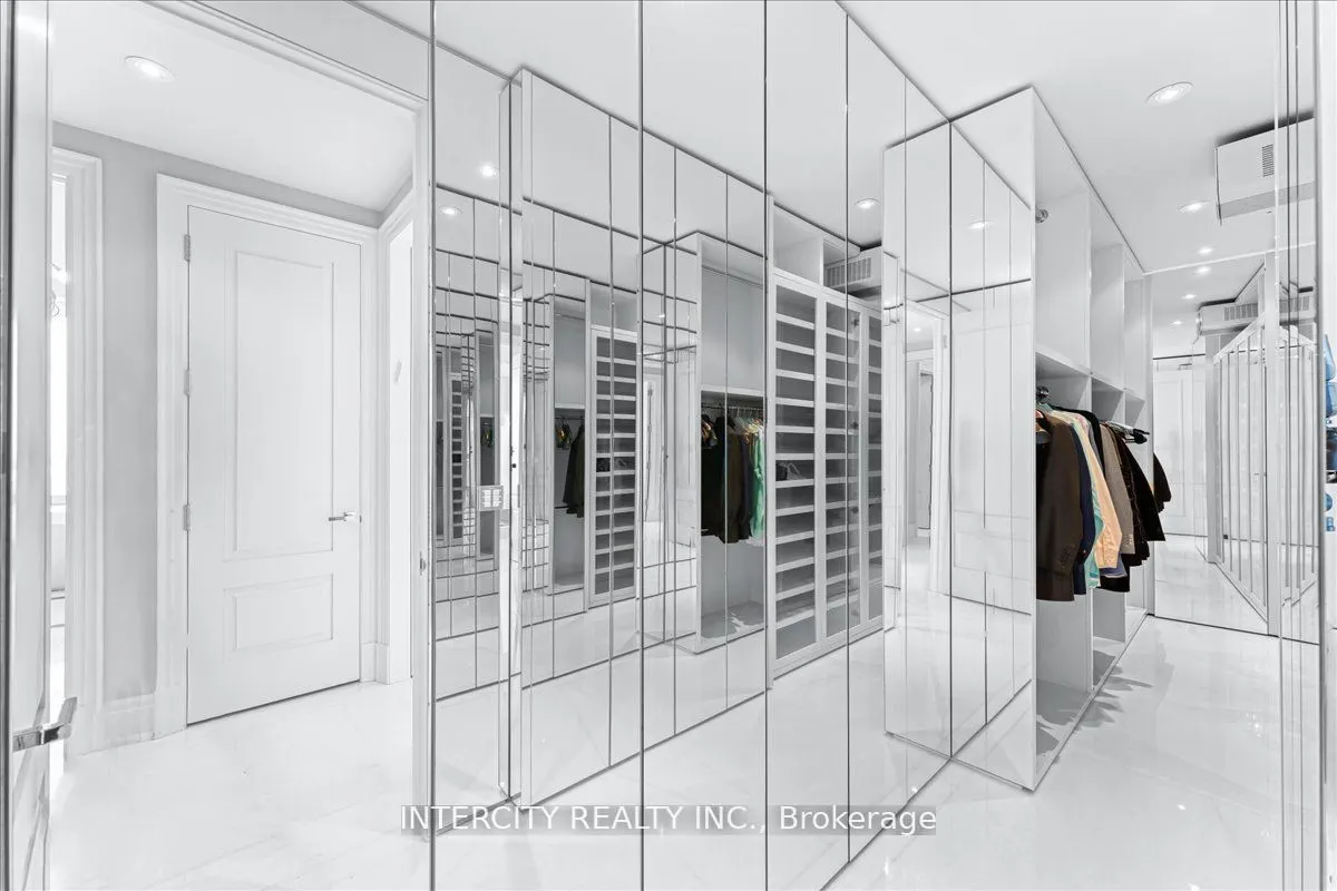 50 Yorkville Avenue #4001