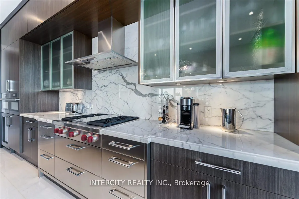 50 Yorkville Avenue #4001