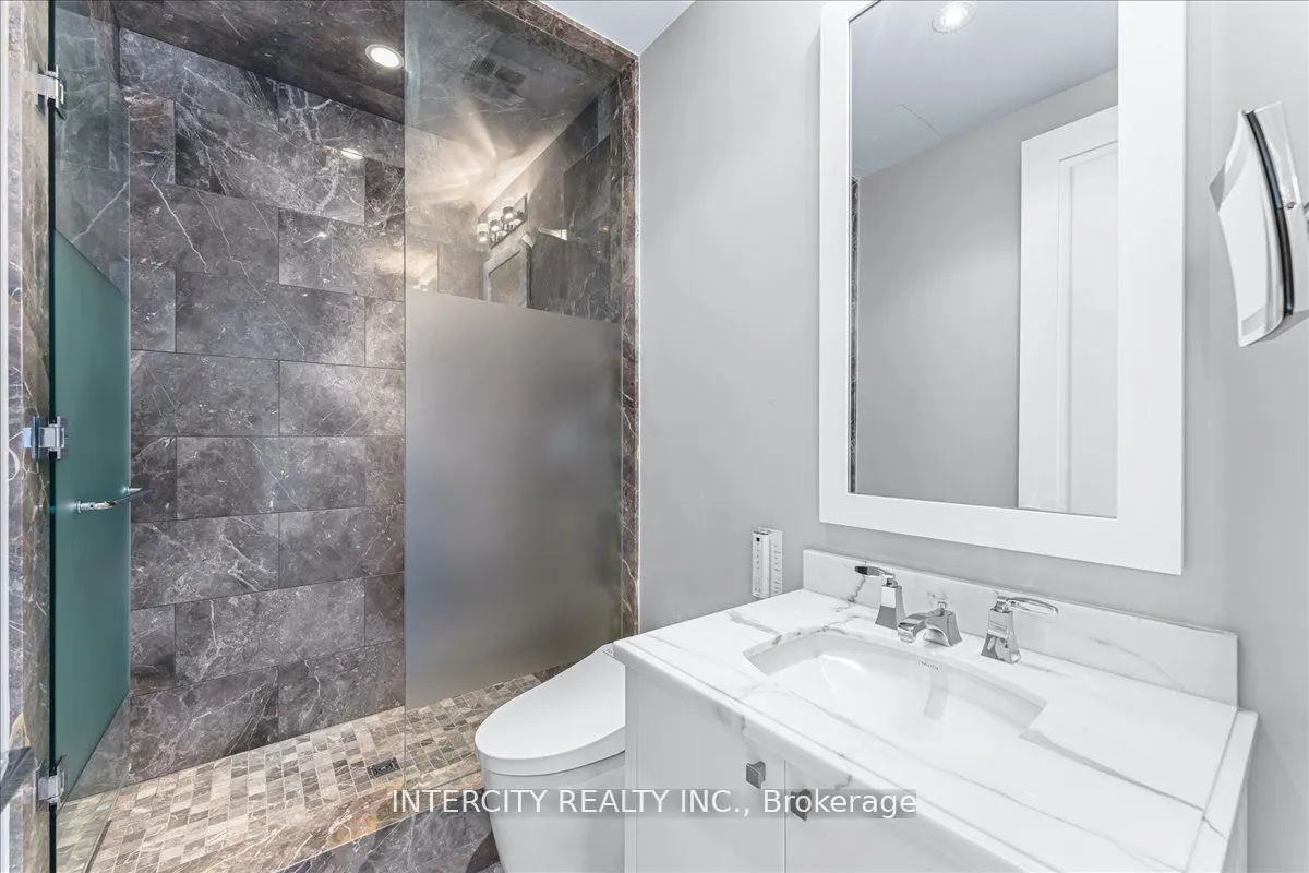 50 Yorkville Avenue #4001