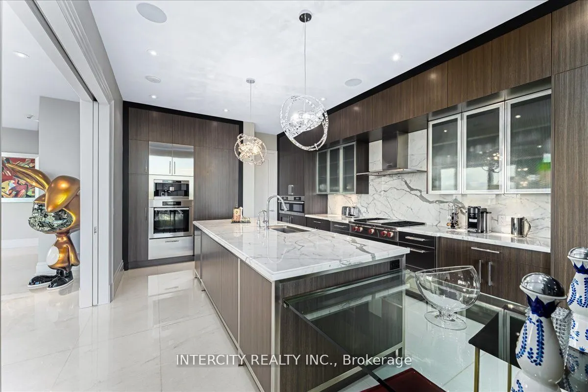 50 Yorkville Avenue #4001