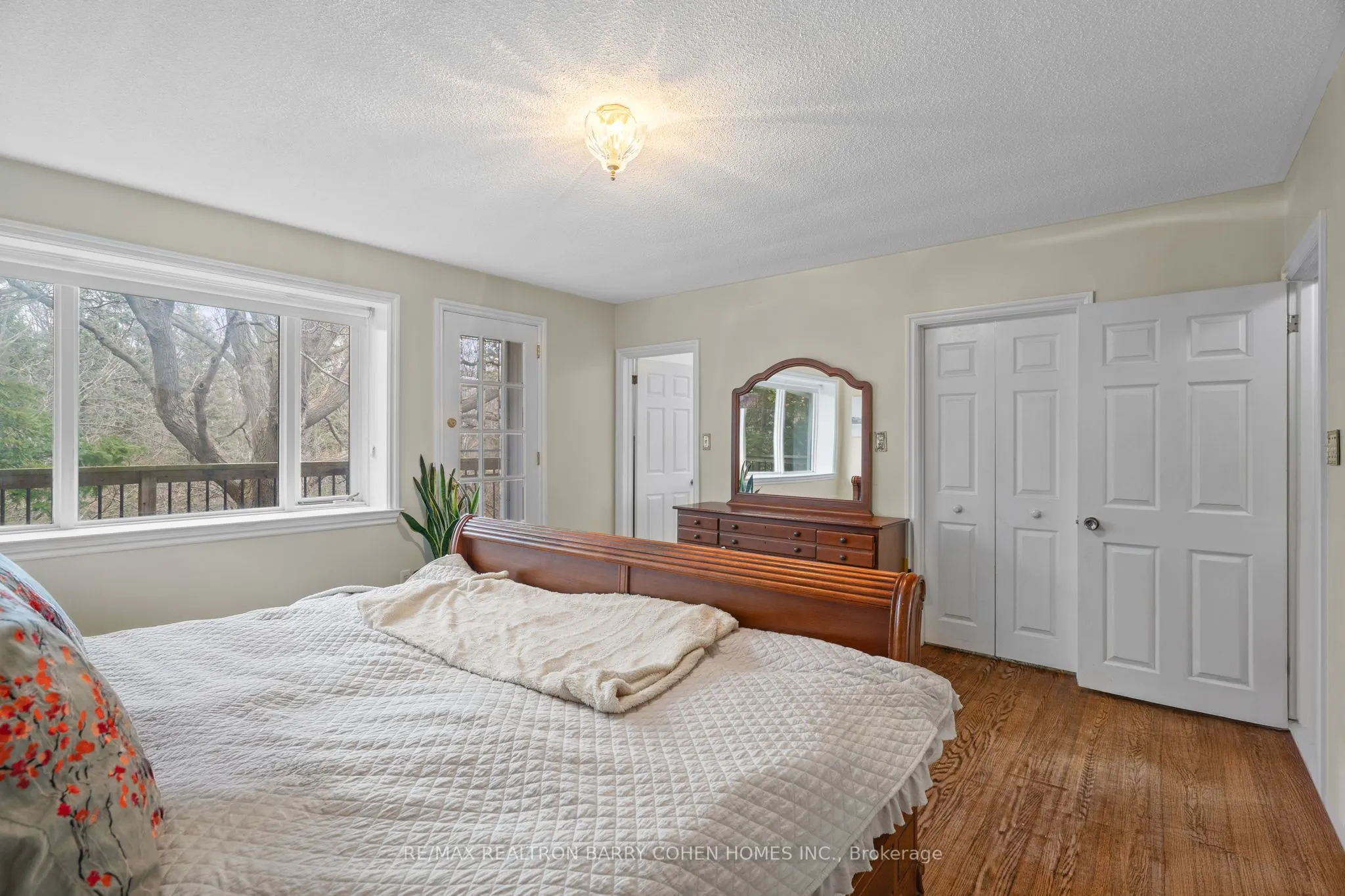 16 Wilket Road