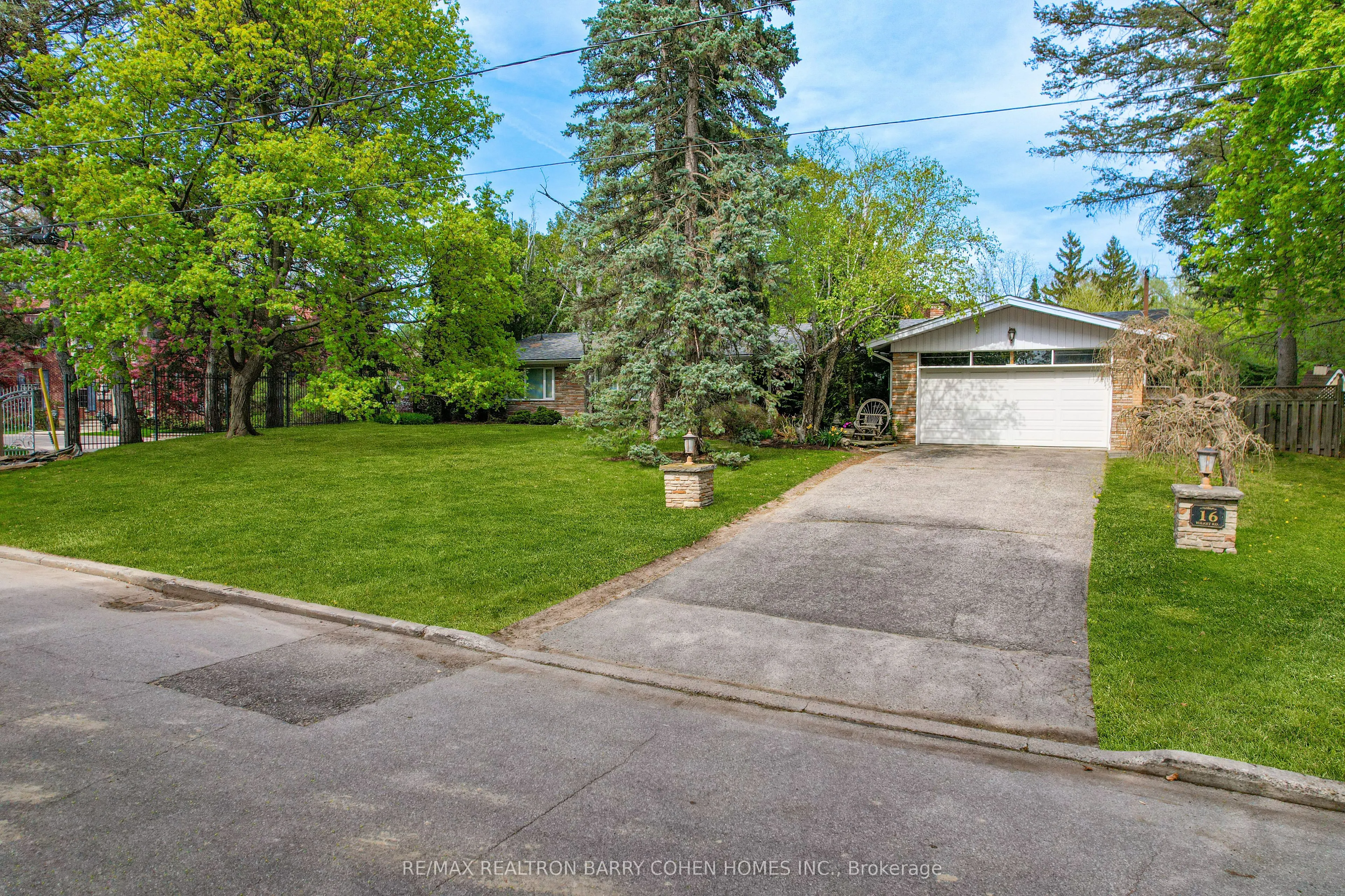 16 Wilket Road