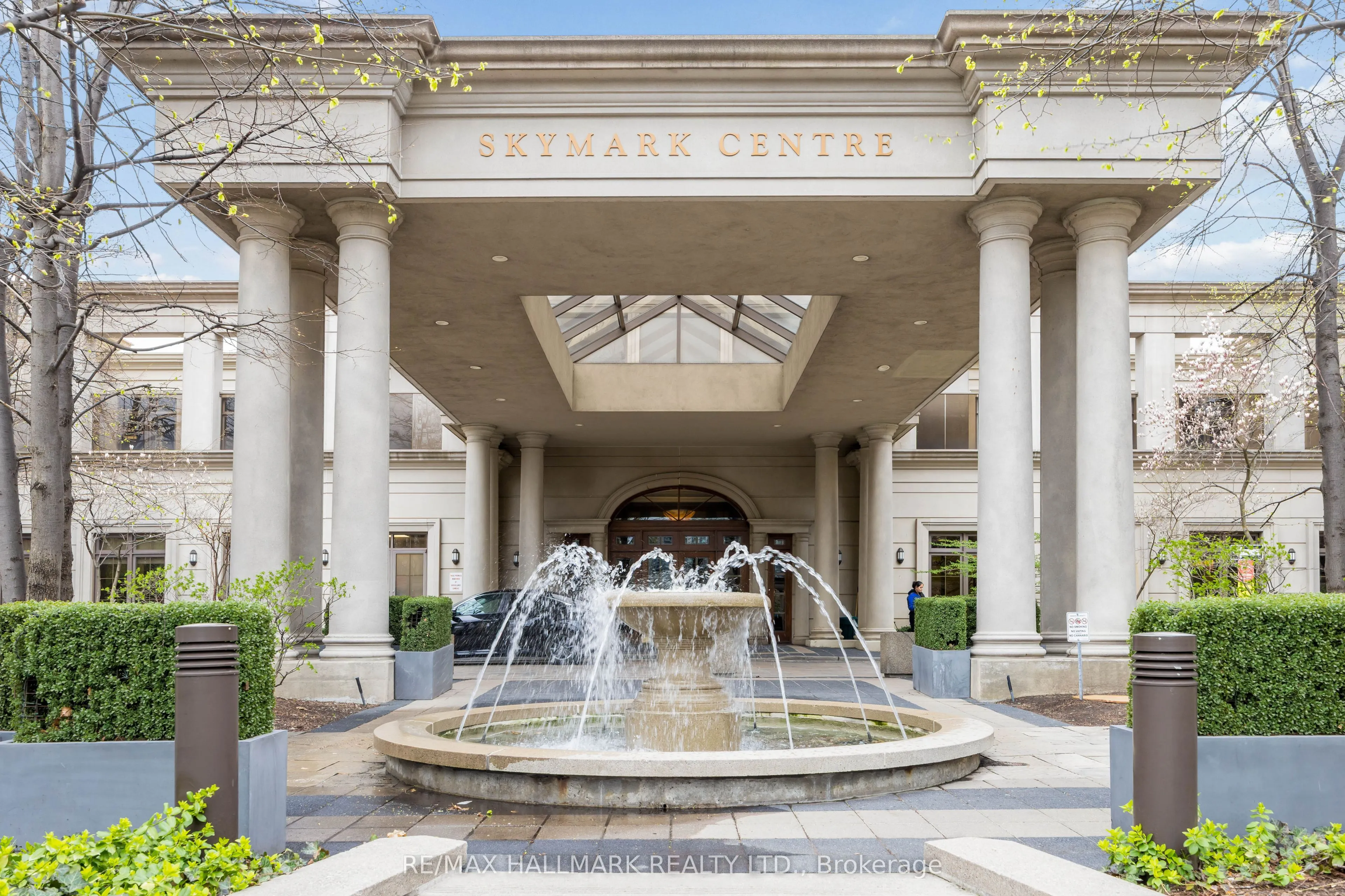80 Harrison Garden Boulevard #1821