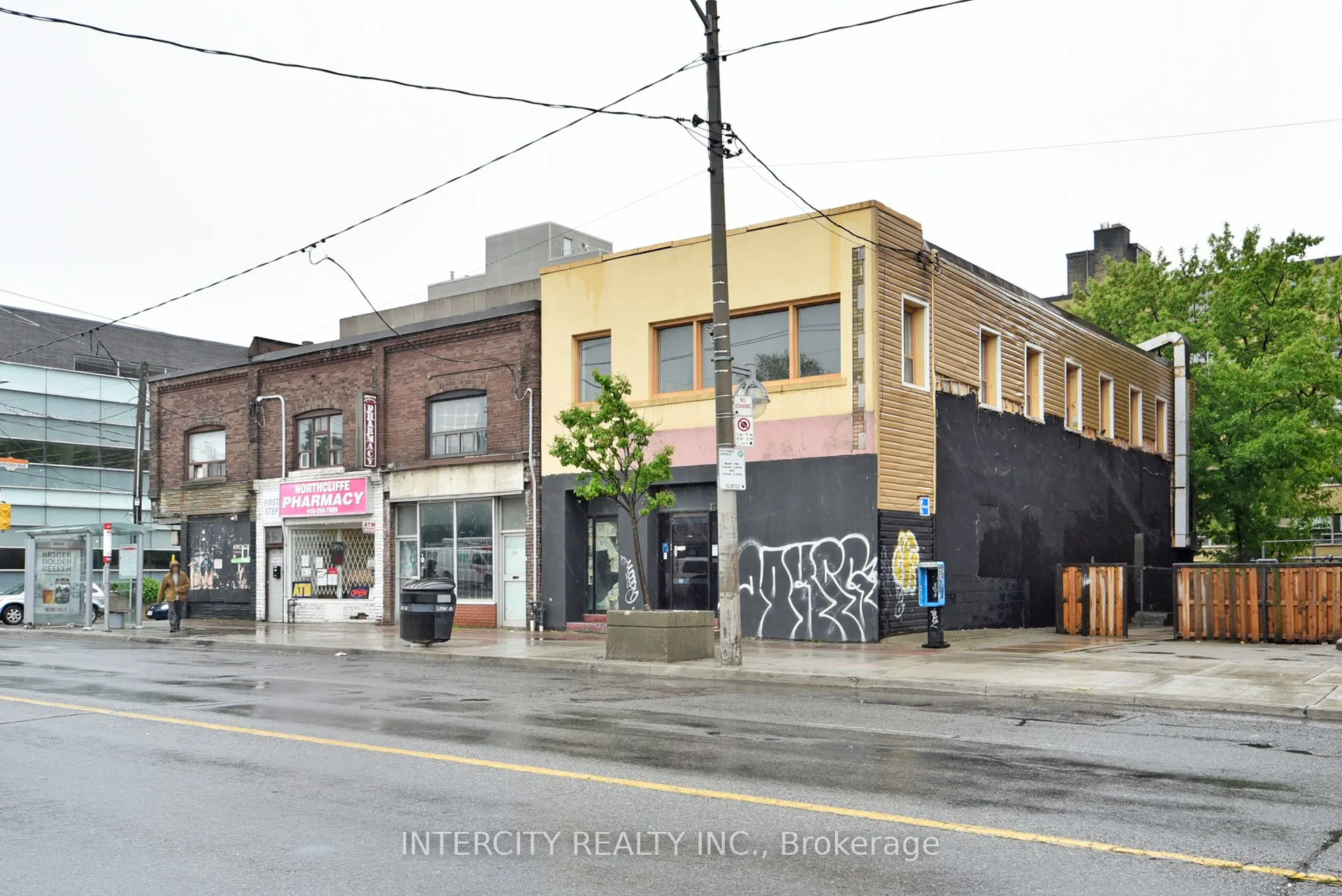 1747 - 1757 Eglinton Avenue W