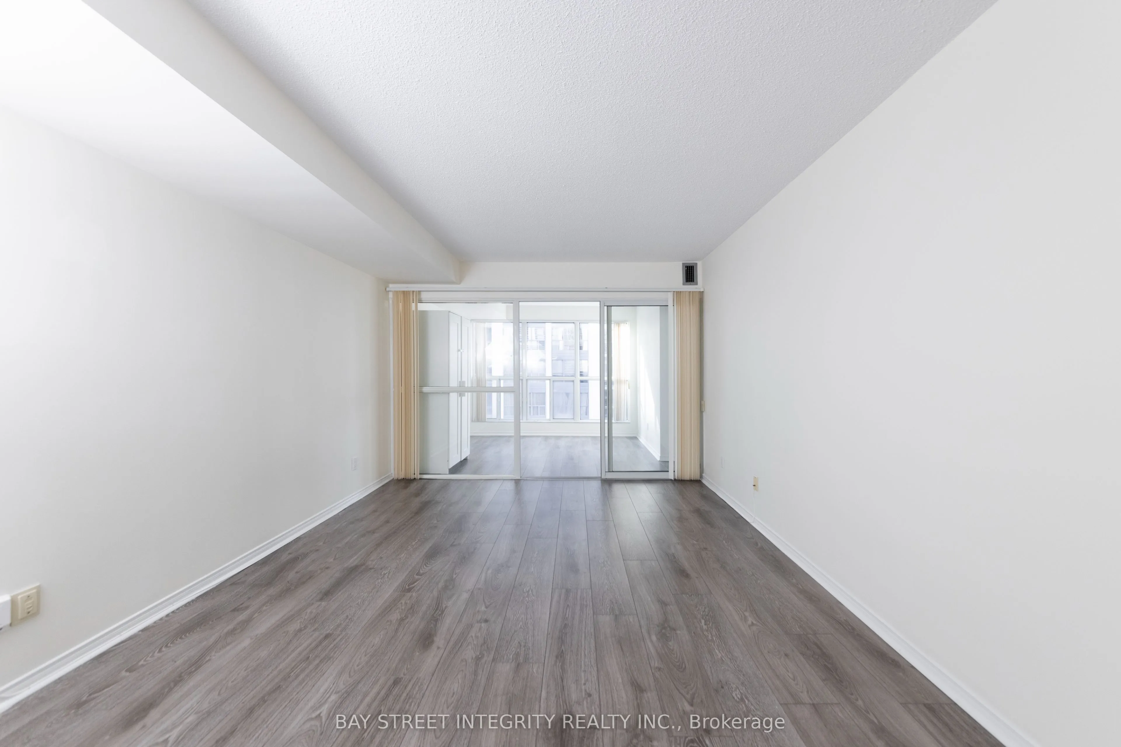 28 Hollywood Avenue, #1210