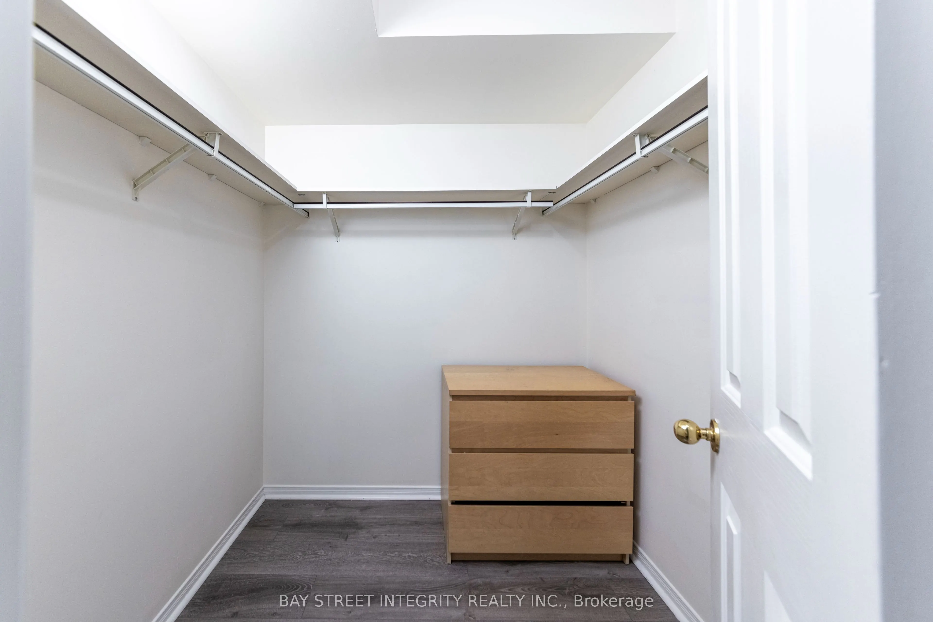 28 Hollywood Avenue, #1210