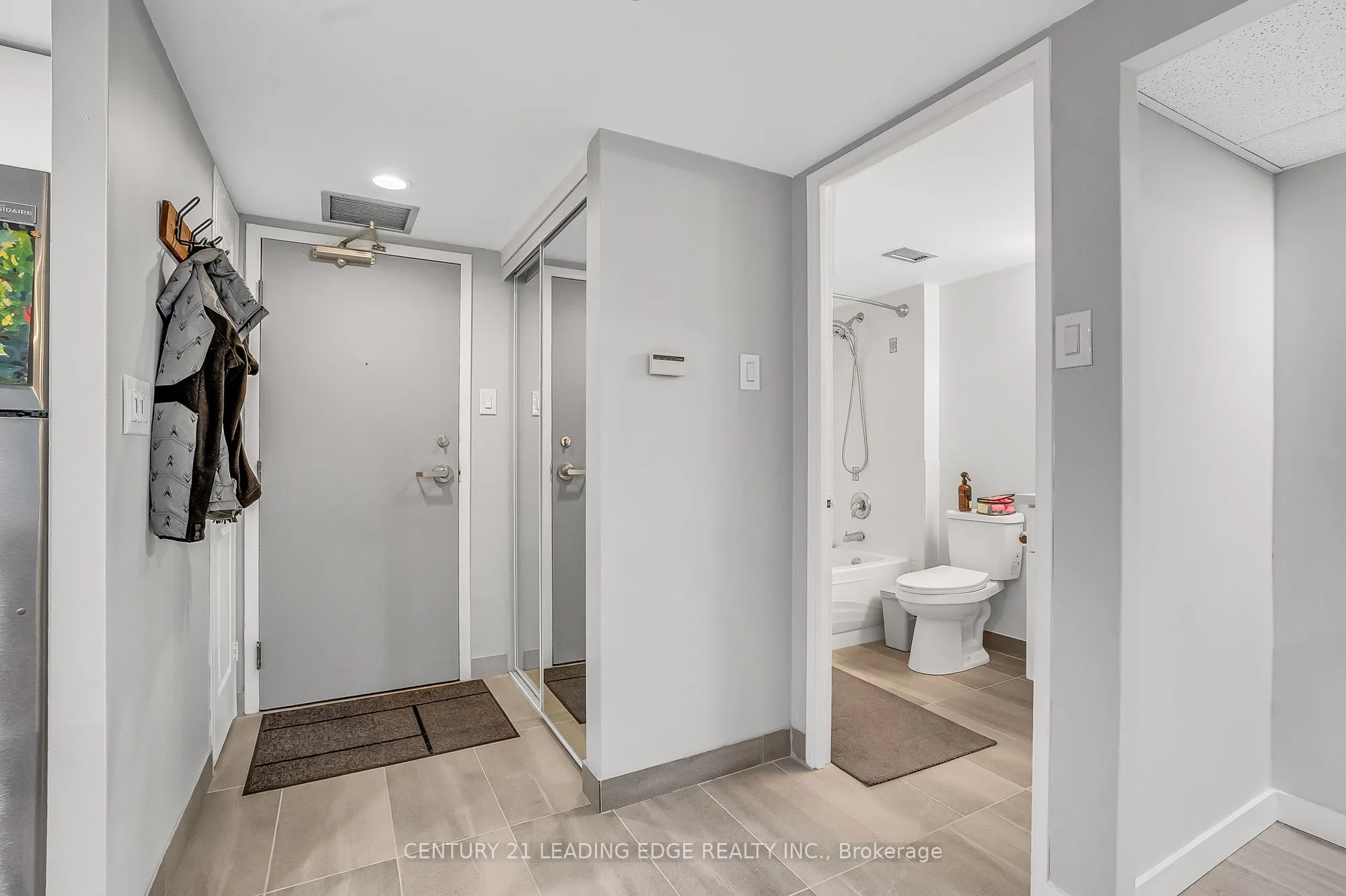 705 King Street W, #805
