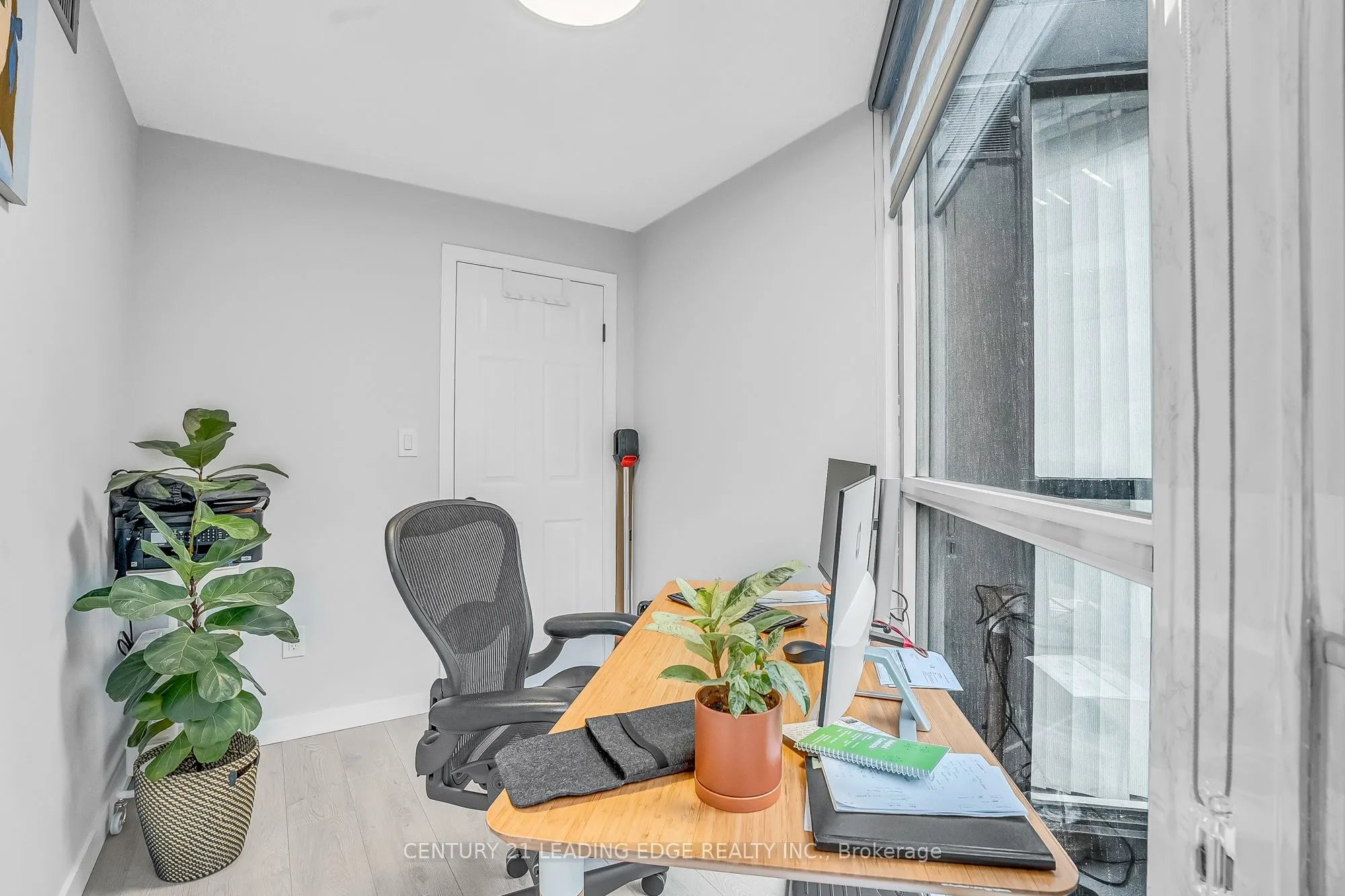 705 King Street W, #805