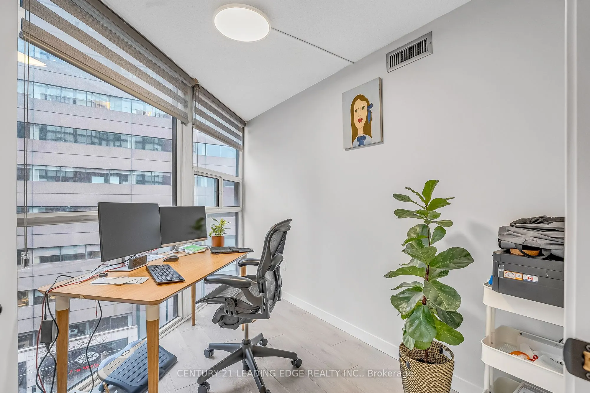 705 King Street W, #805