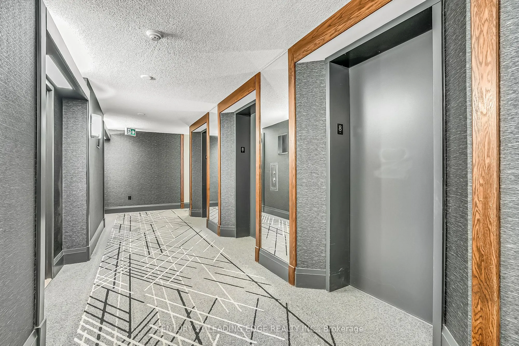 705 King Street W, #805