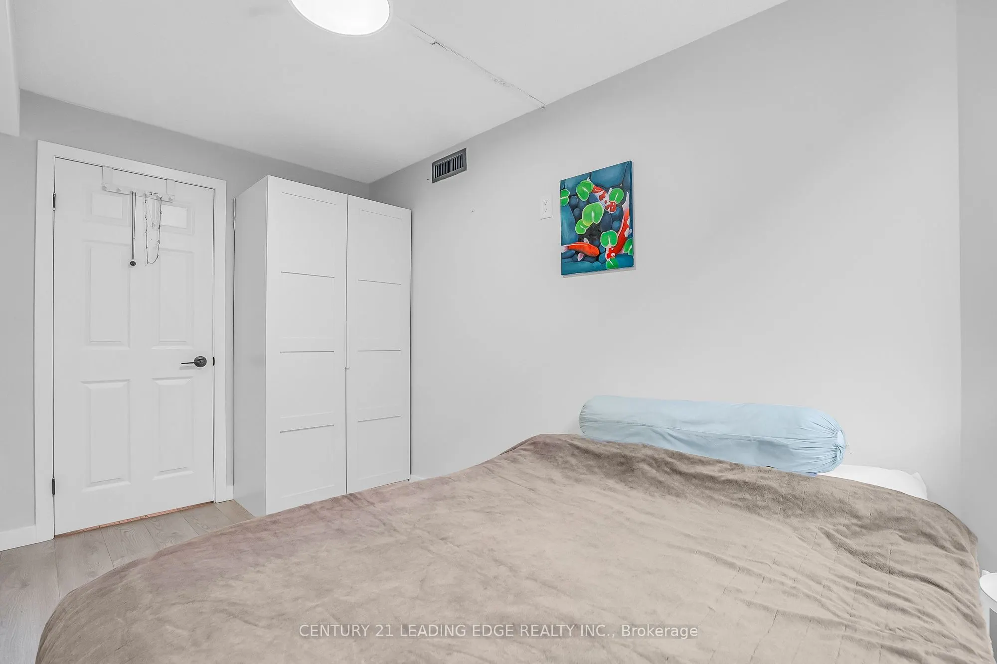 705 King Street W, #805