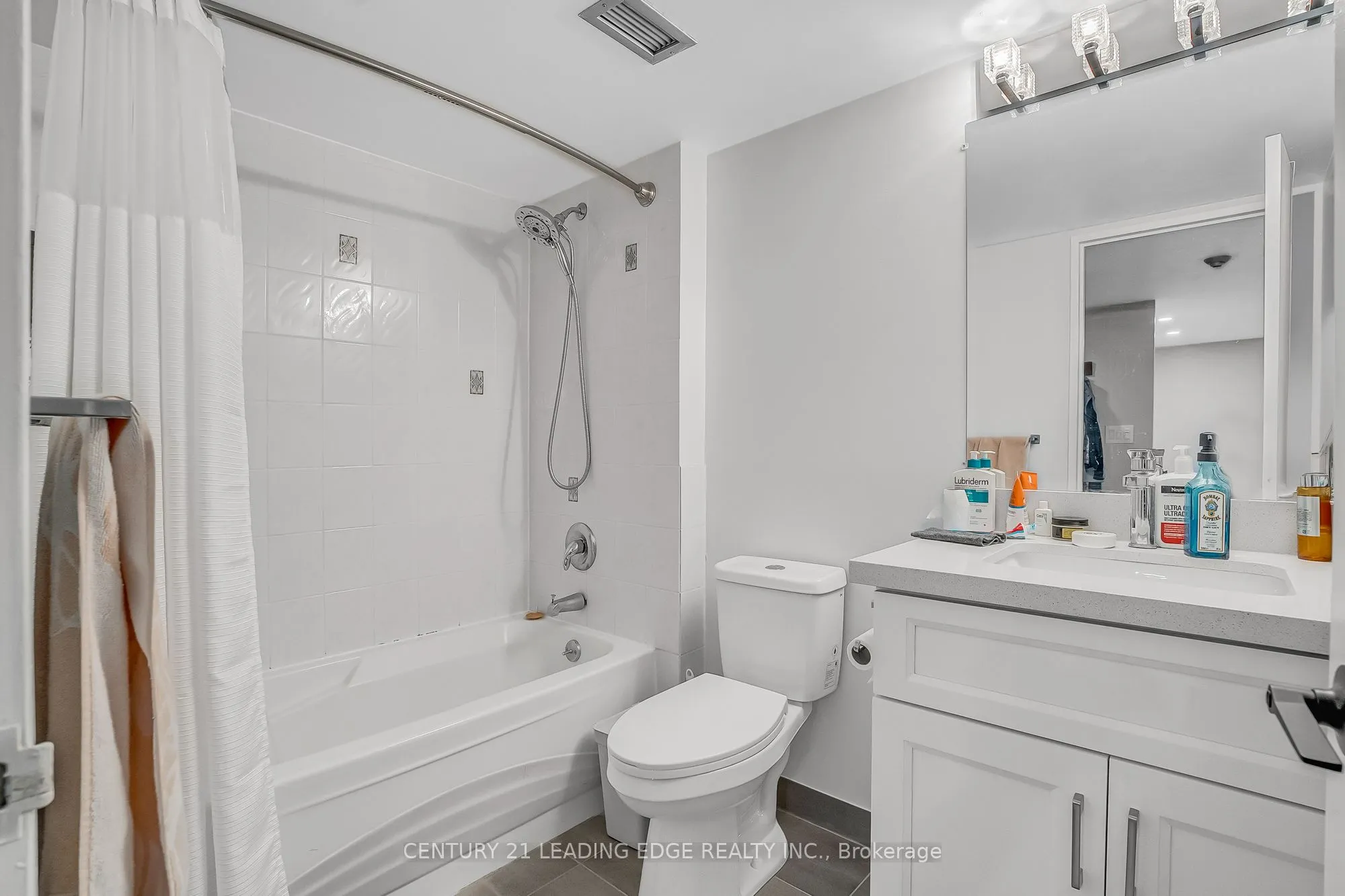 705 King Street W, #805