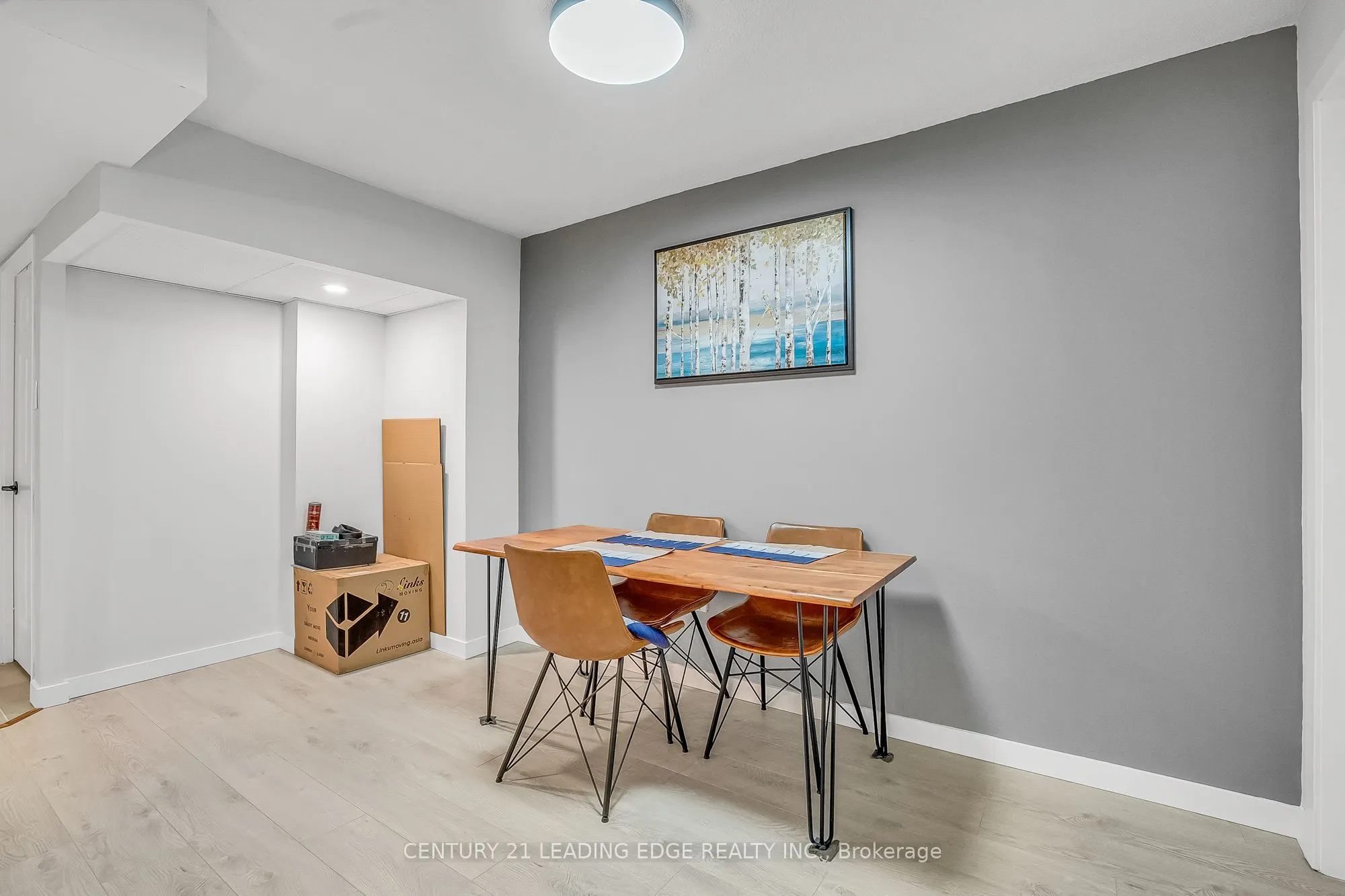 705 King Street W, #805
