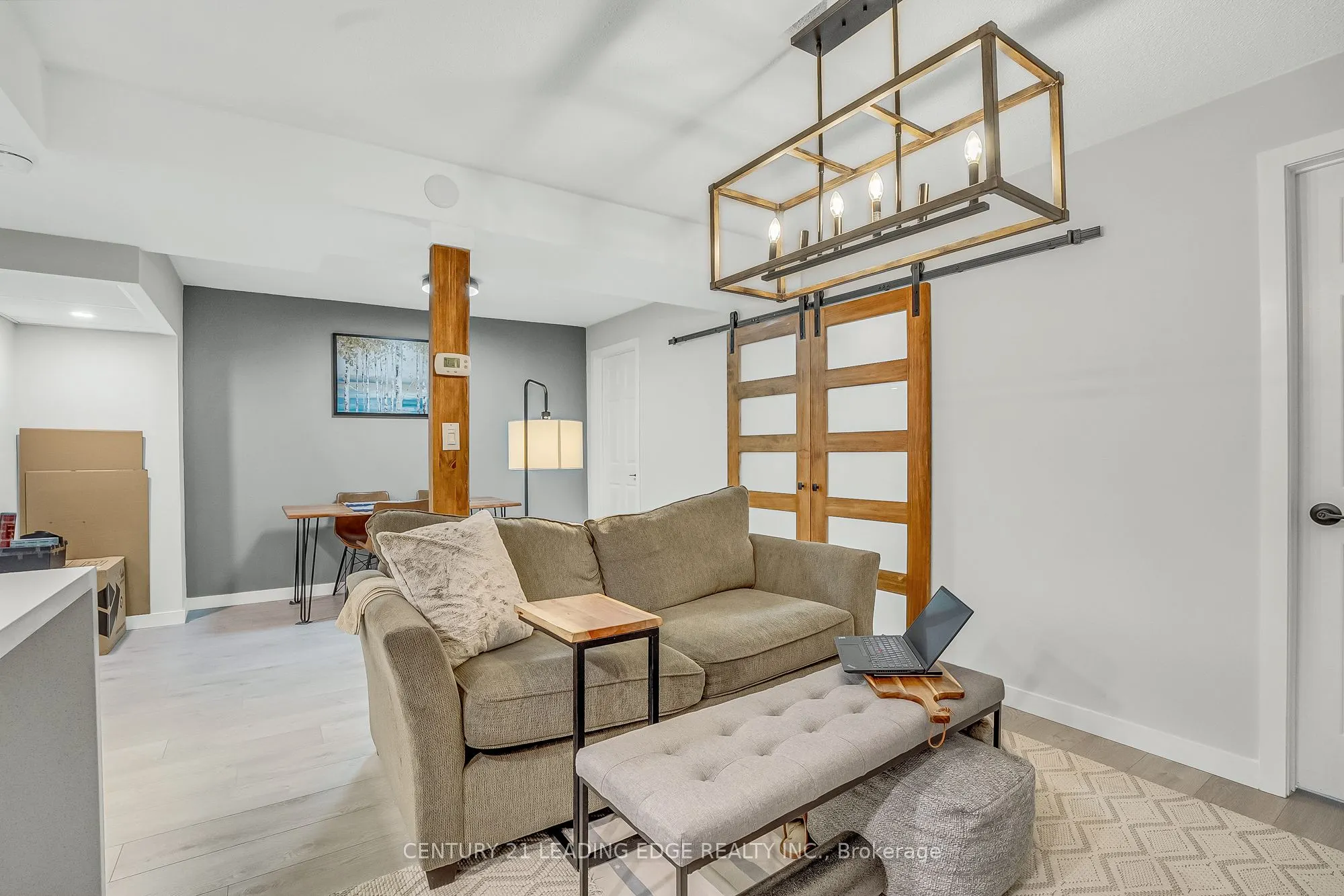 705 King Street W, #805