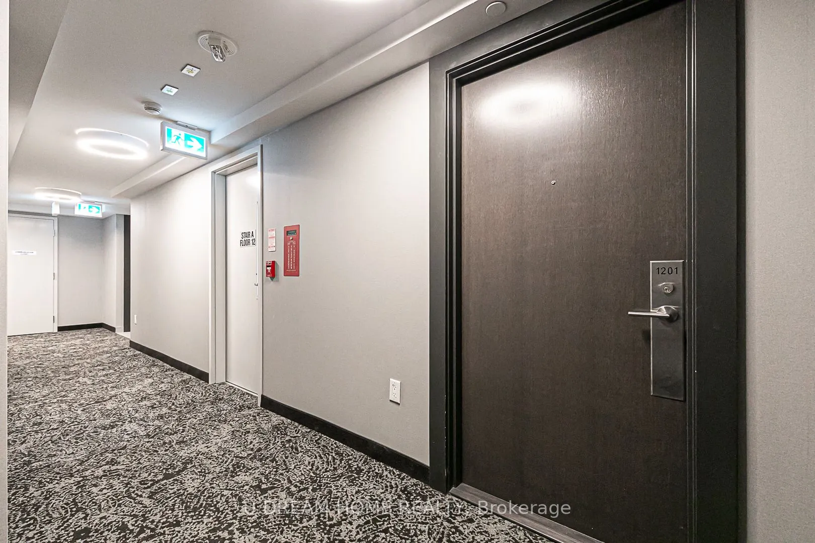 219 Dundas Street E, #1201
