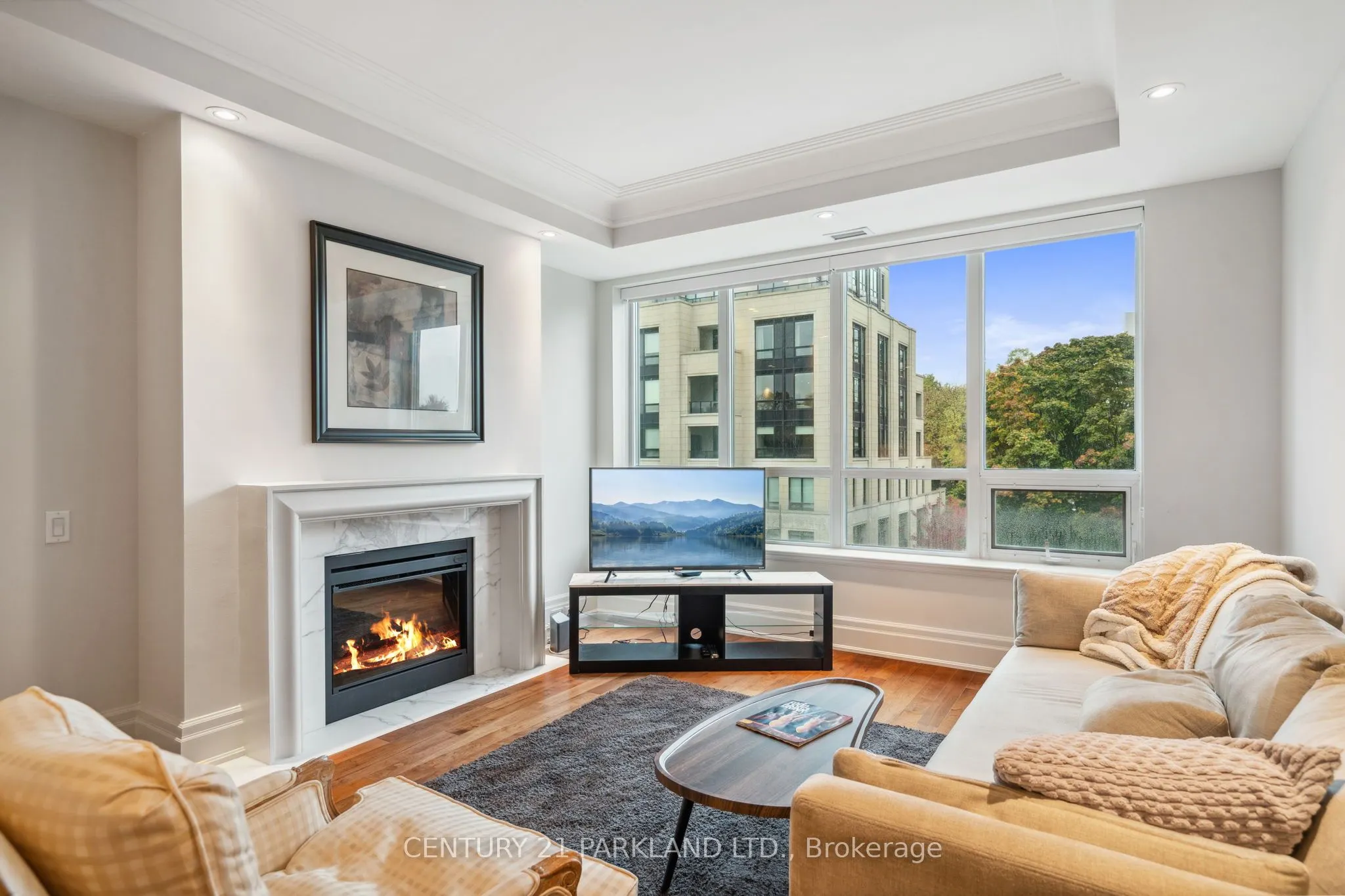 155 St Clair Avenue W, #409
