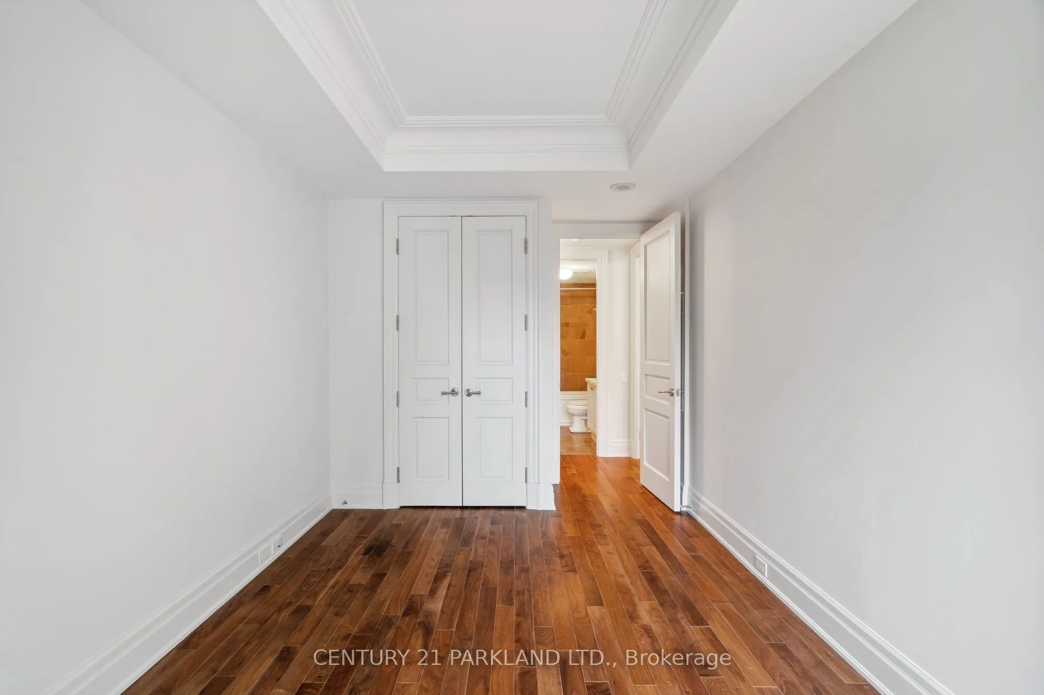 155 St Clair Avenue W, #409