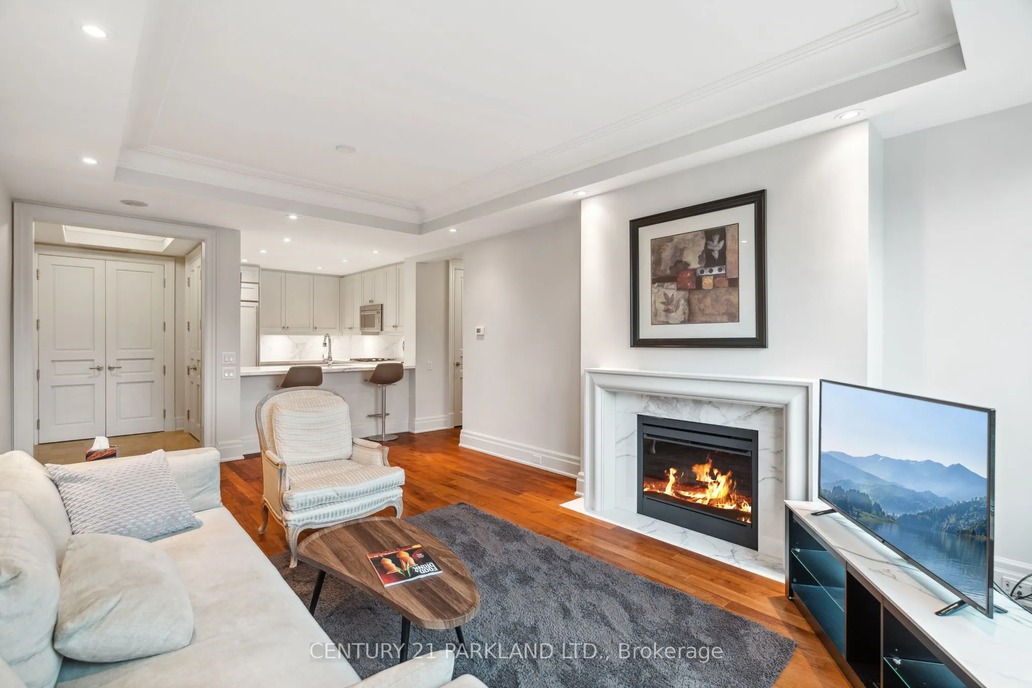 155 St Clair Avenue W, #409