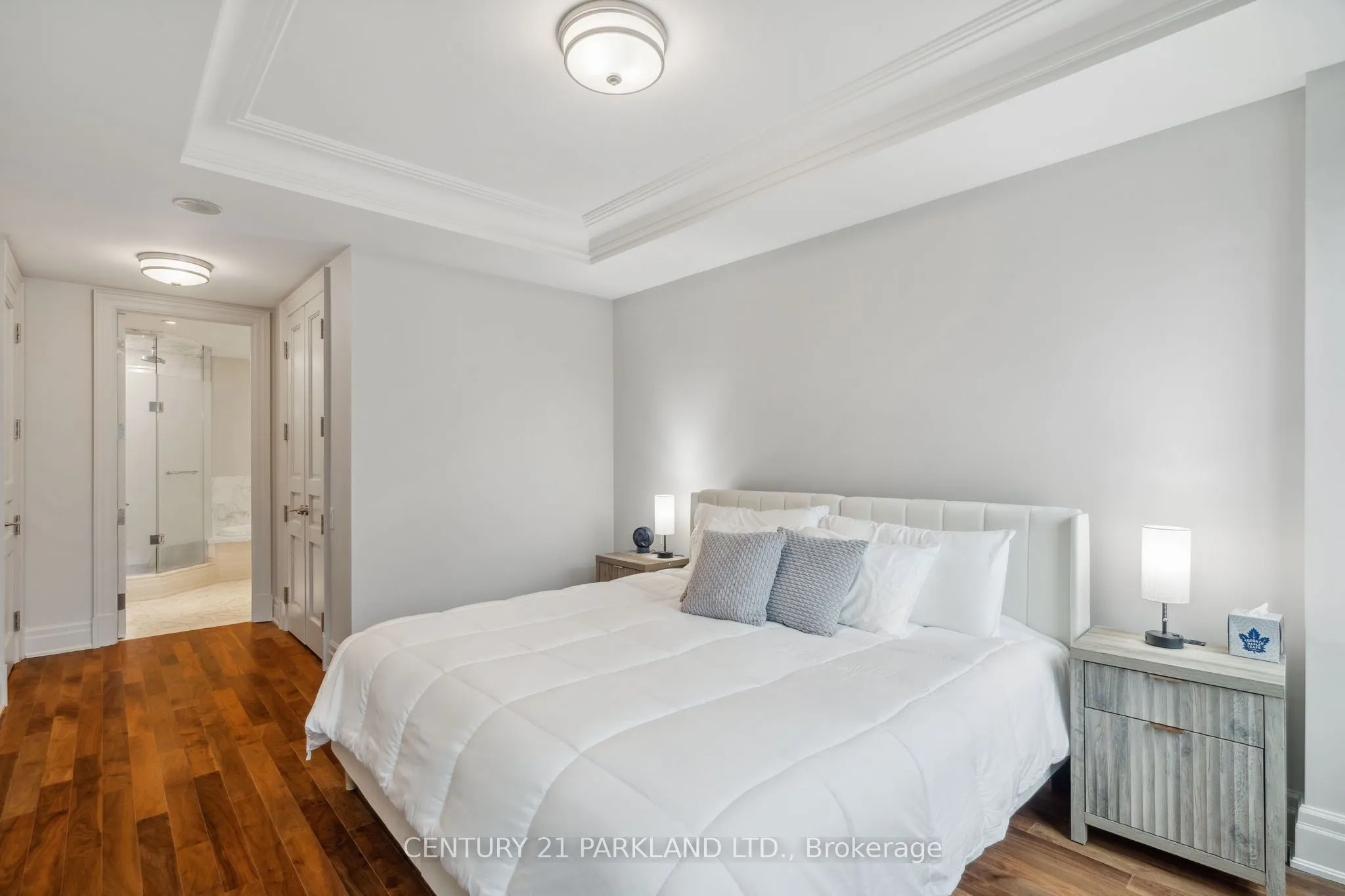 155 St Clair Avenue W, #409