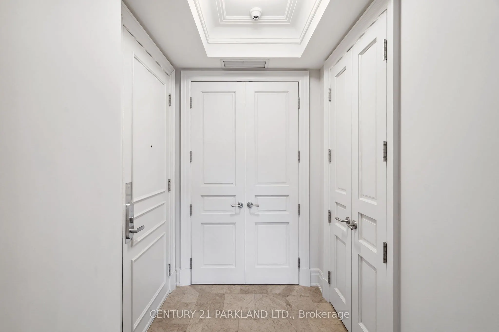 155 St Clair Avenue W, #409