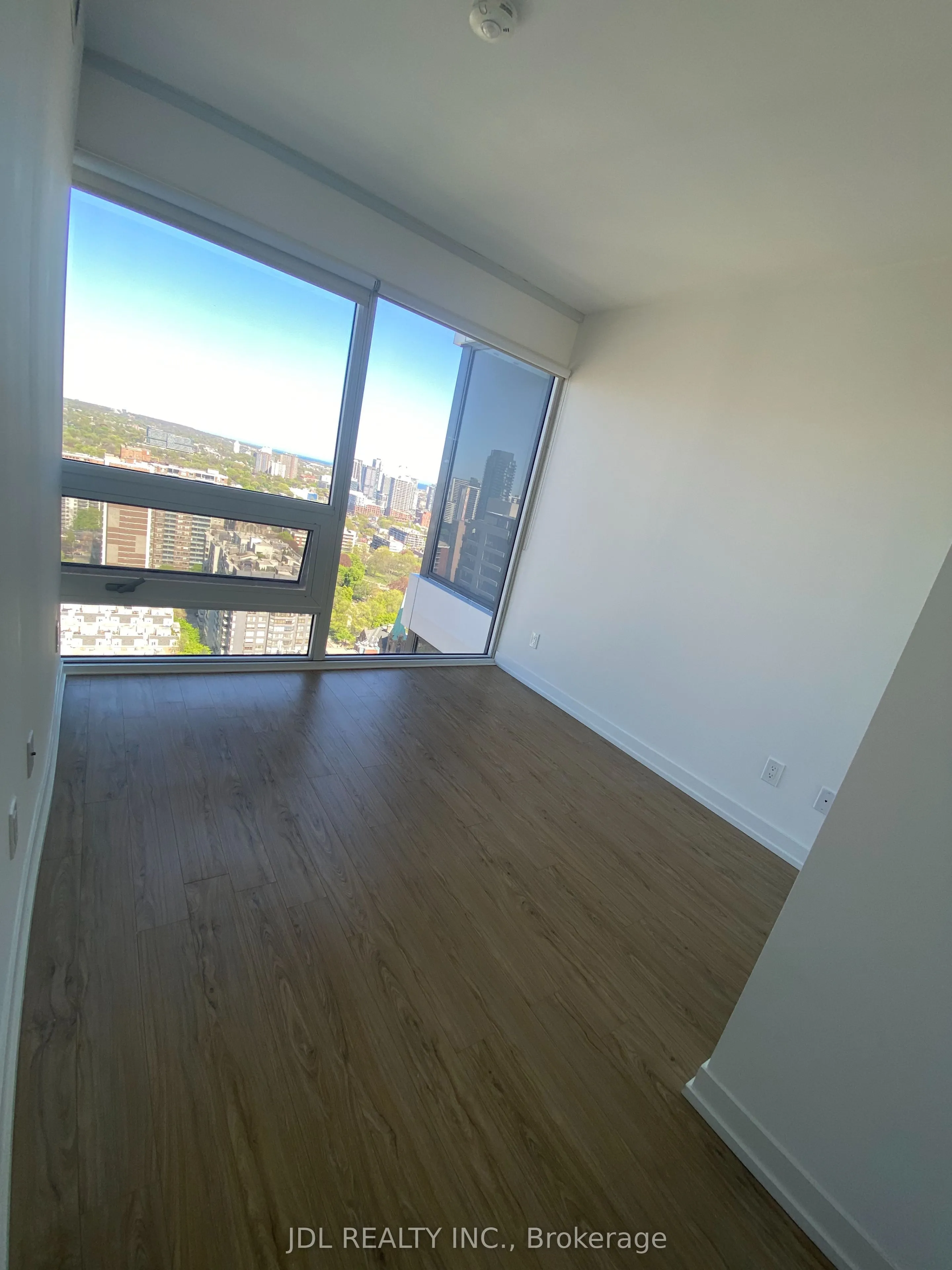85 Wood Street E, #3315