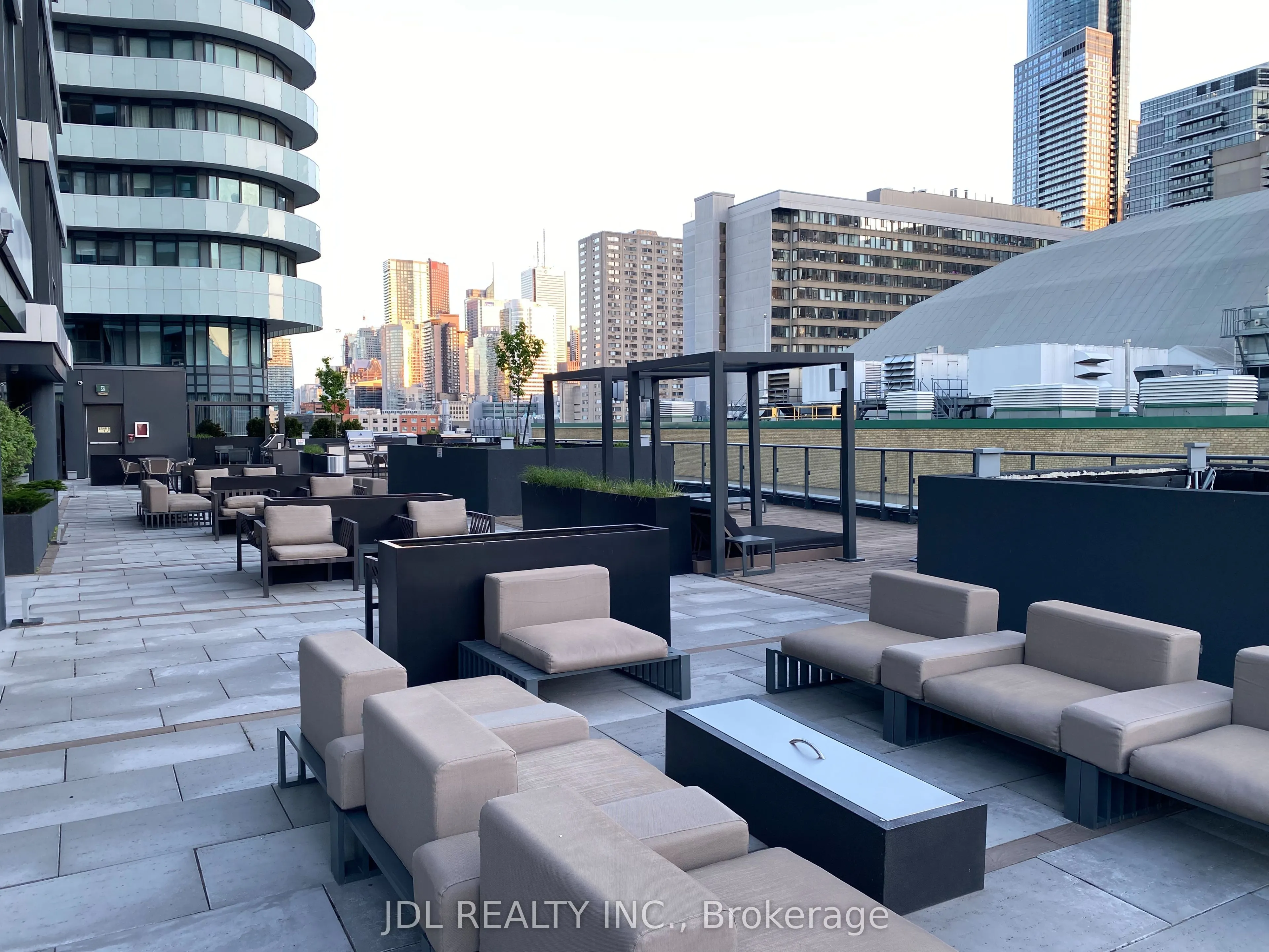 85 Wood Street E, #3315