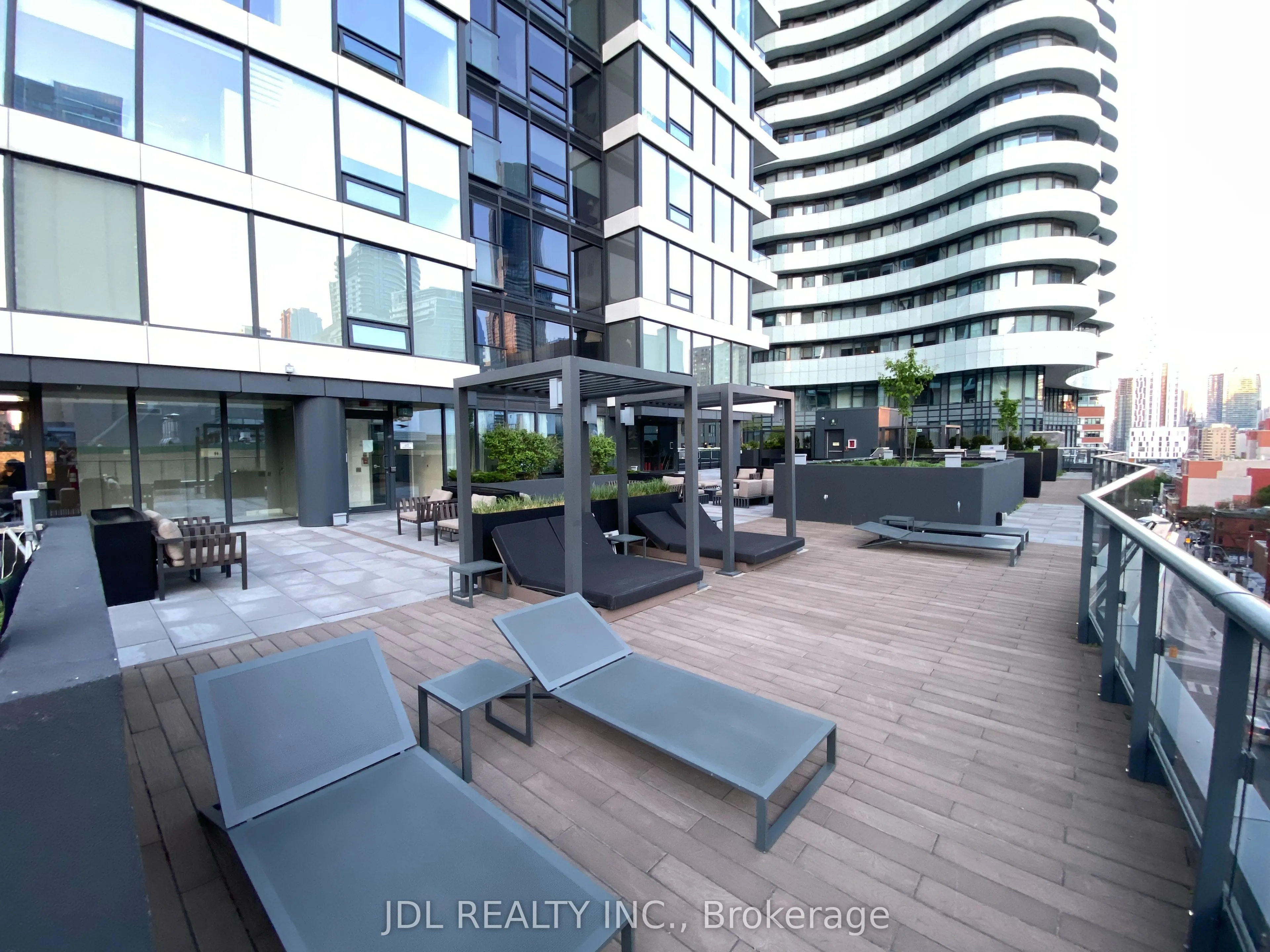 85 Wood Street E, #3315