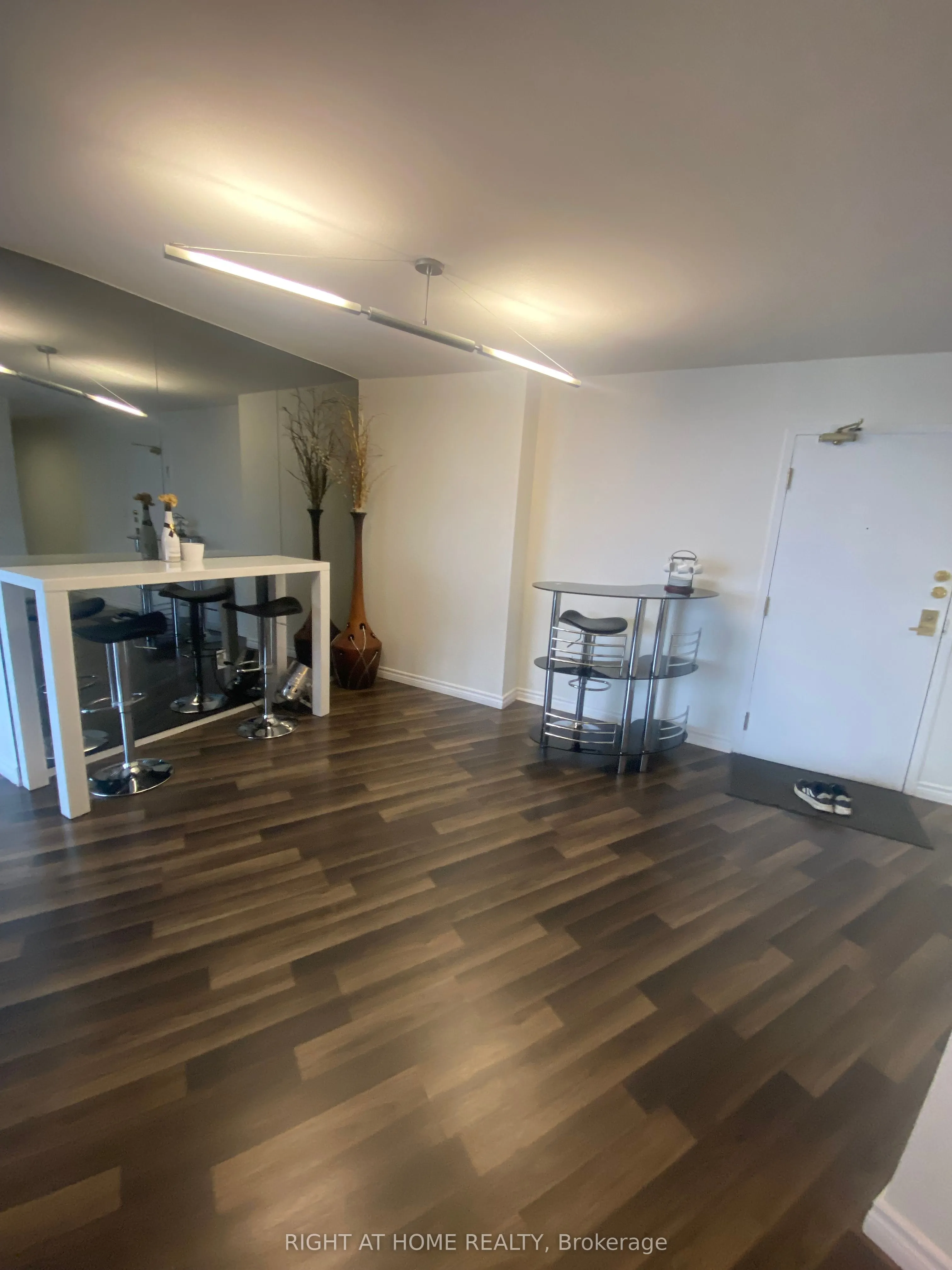 270 Queens Quay W, #3008